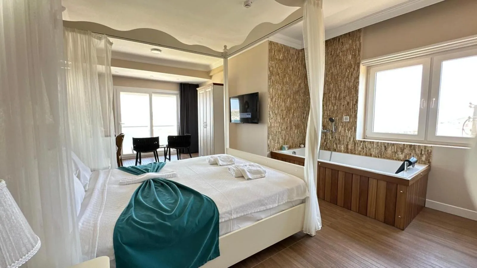 Restaurant/places to eat, Bed in Aden Boutique Otel