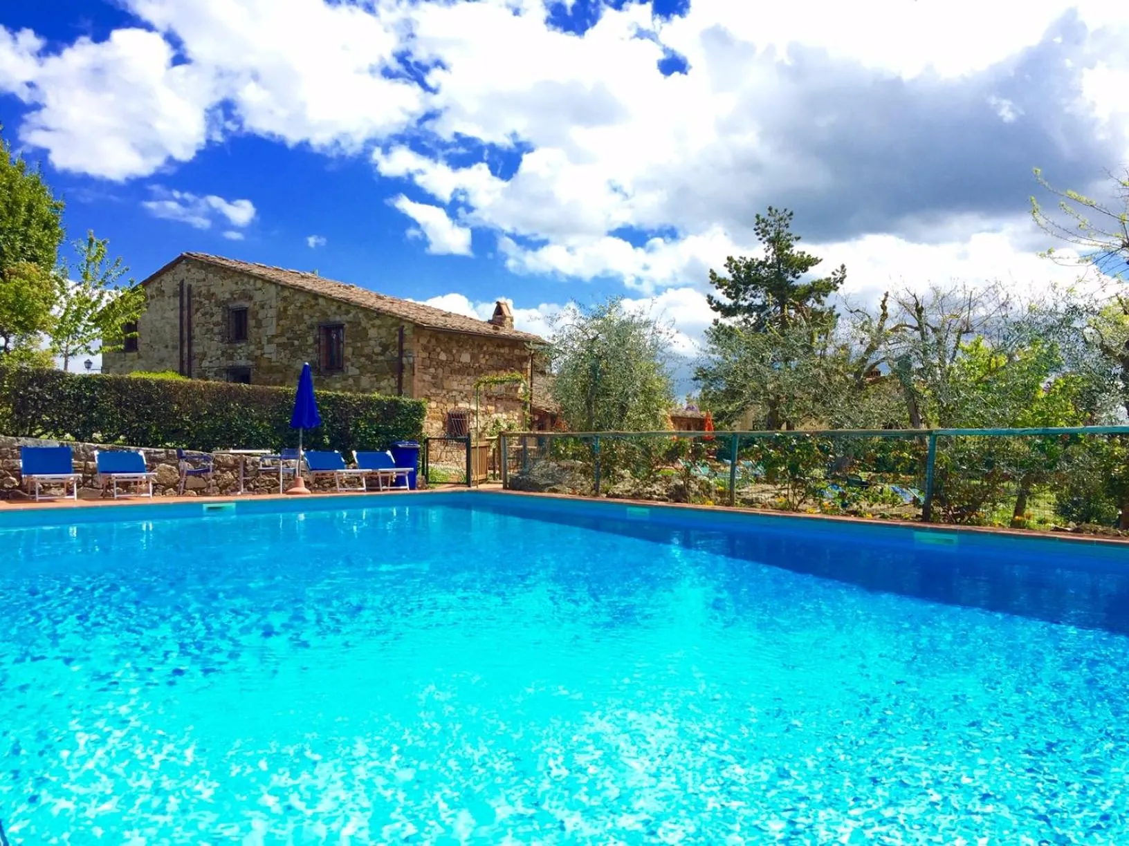 Swimming pool in Hotel Colle Etrusco Salivolpi
