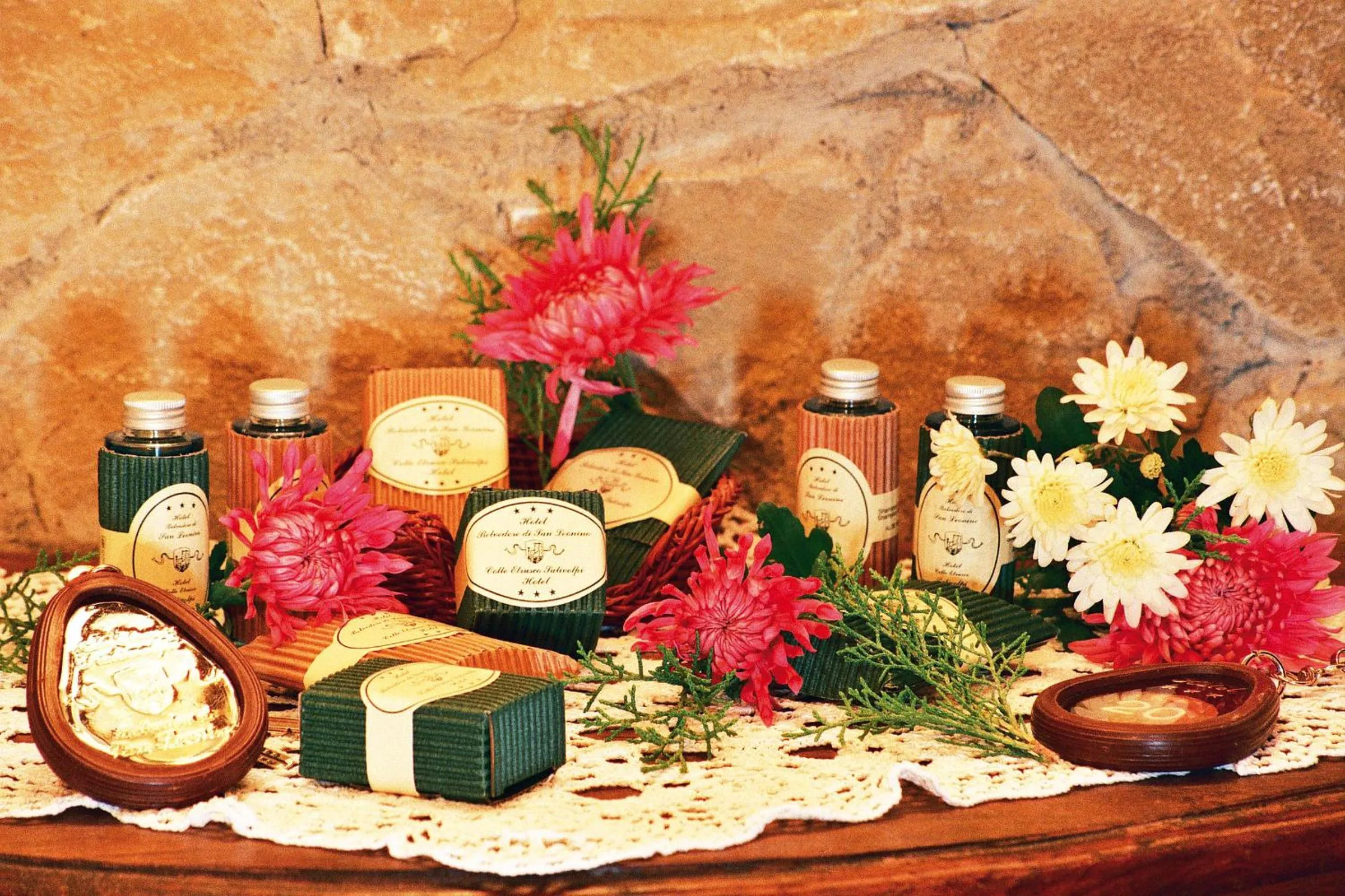 Decorative detail in Hotel Colle Etrusco Salivolpi