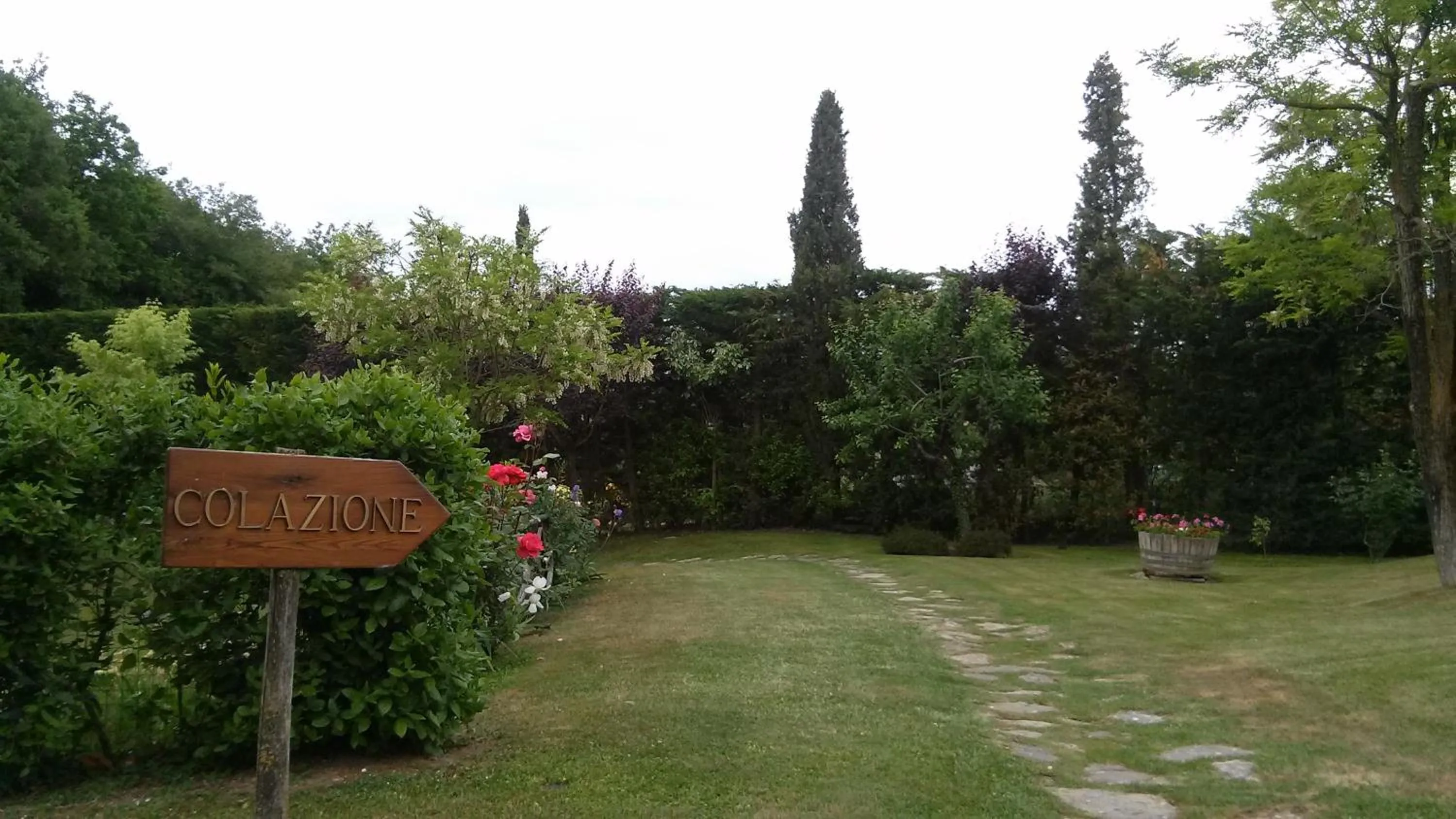Garden in Hotel Colle Etrusco Salivolpi