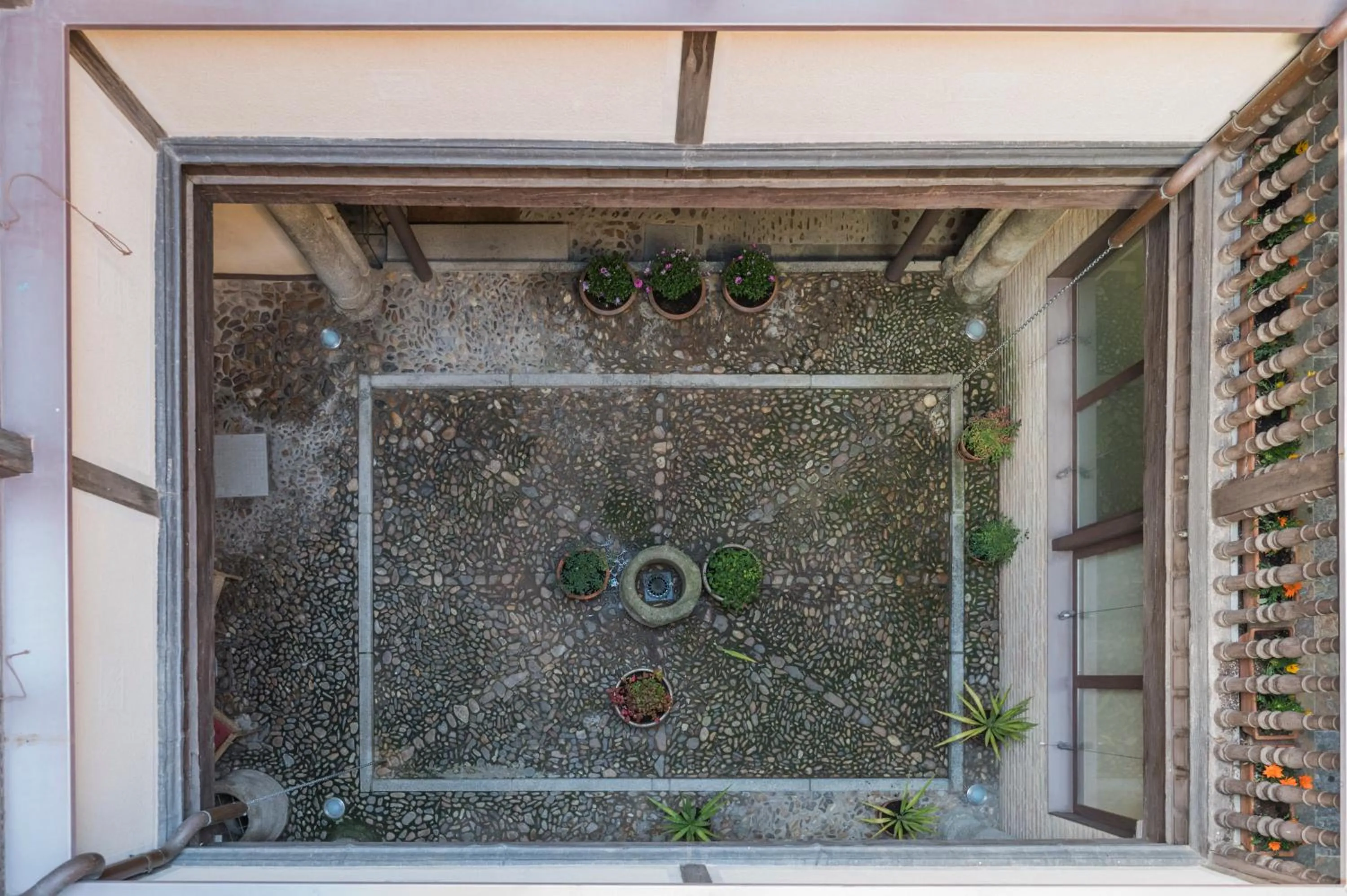 Property building in Casa de los Mozárabes by Toledo AP