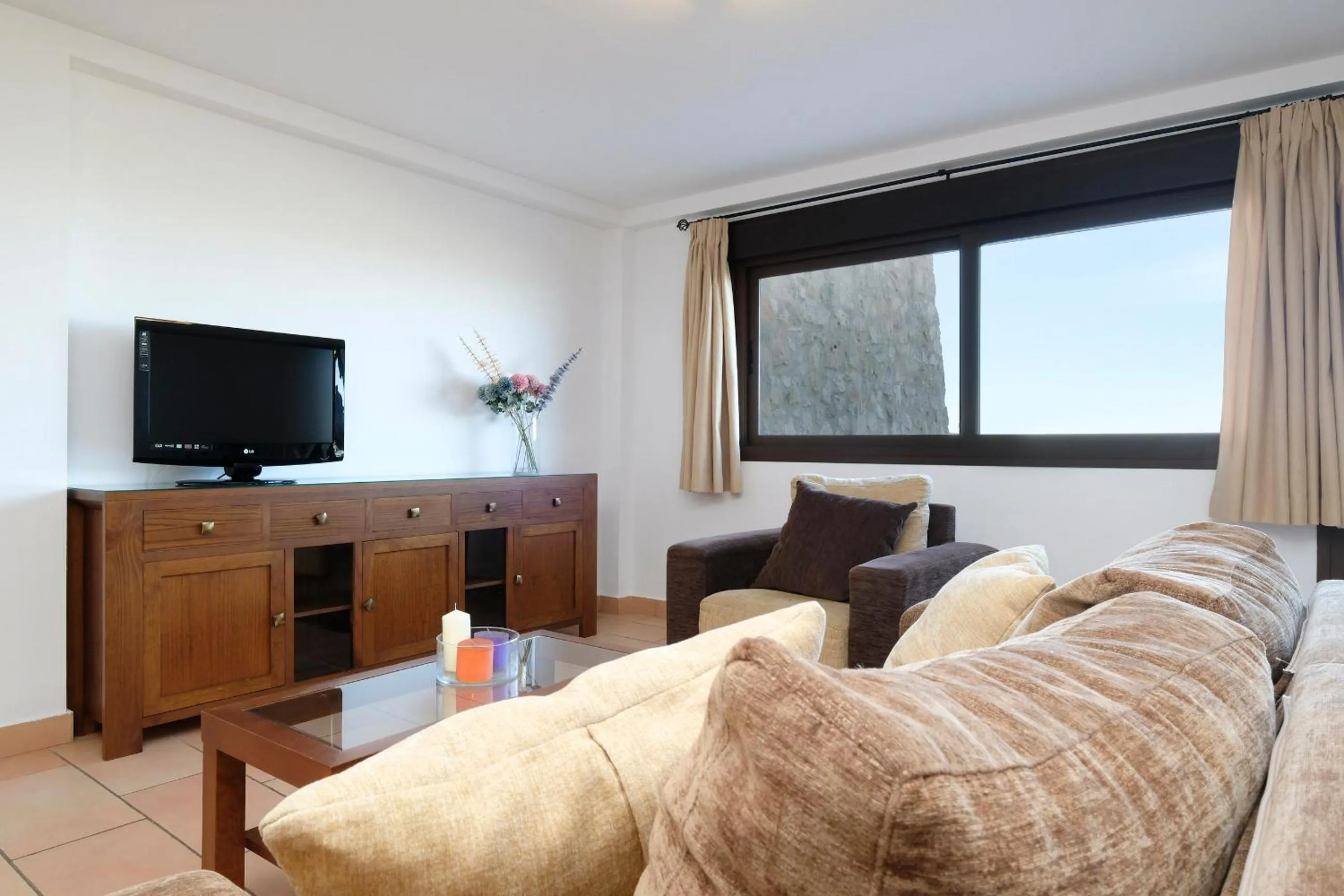 TV and multimedia in Los Castillarejos Apartamentos Rurales