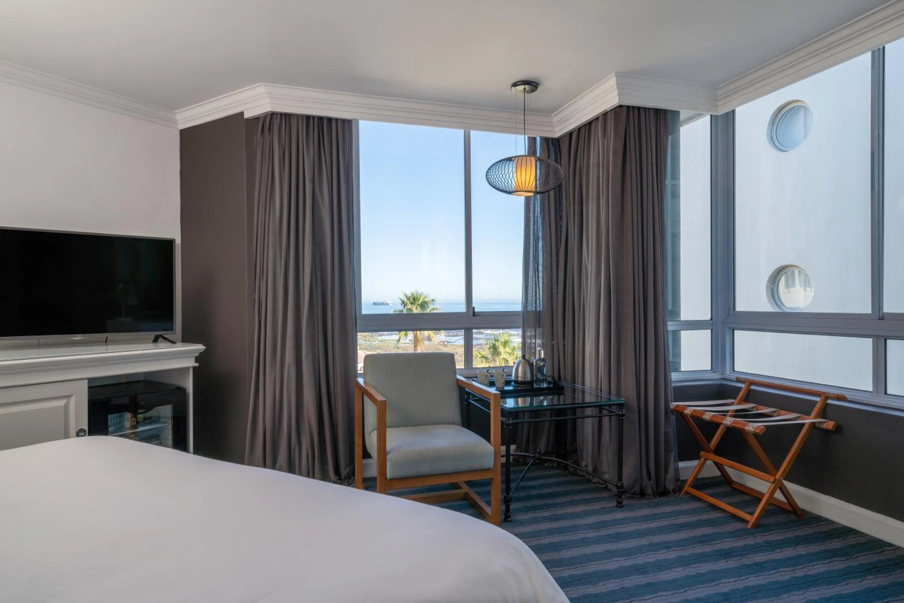 Bedroom, Bed in Radisson Collection Hotel, Waterfront Cape Town