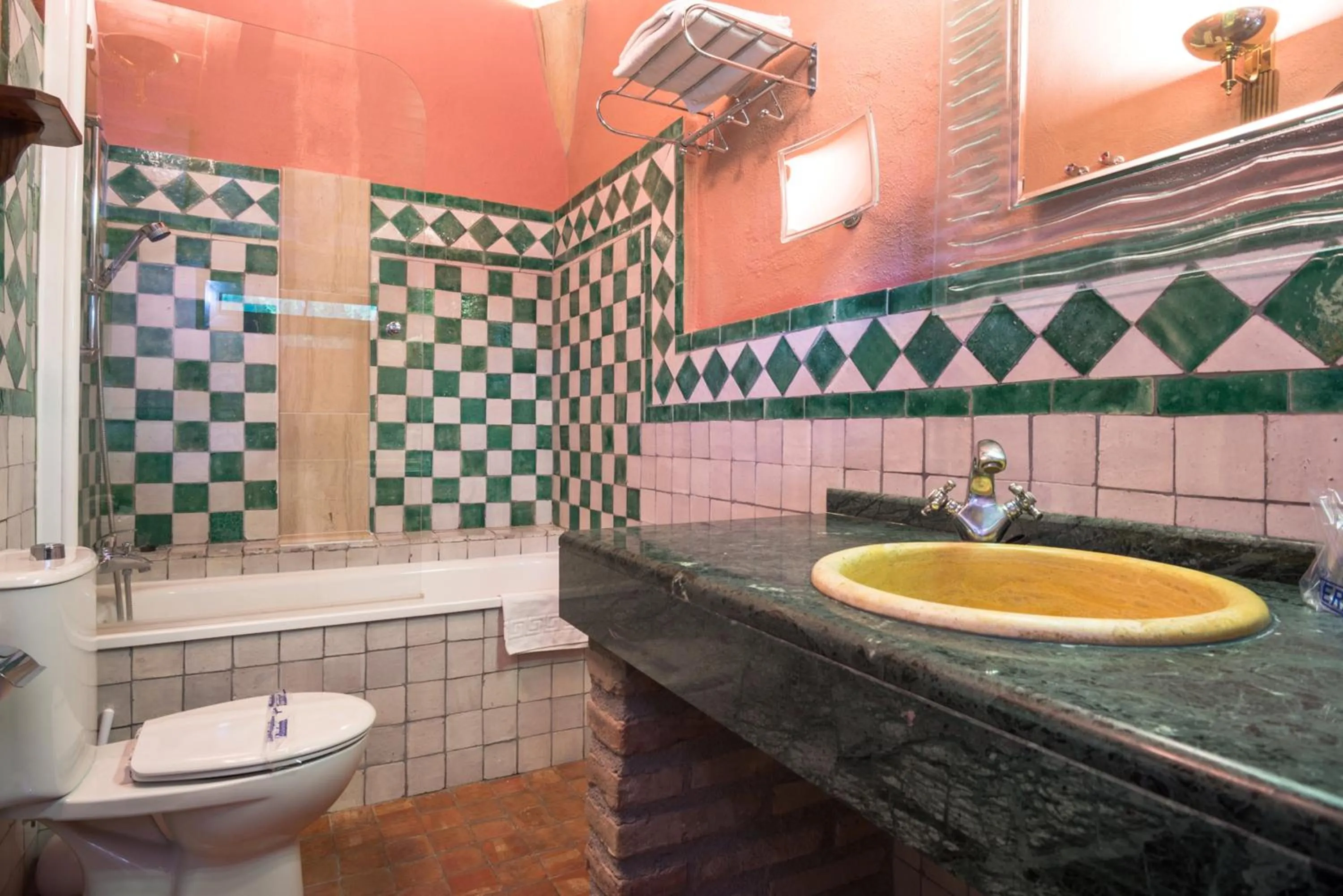 Bathroom in Hotel América