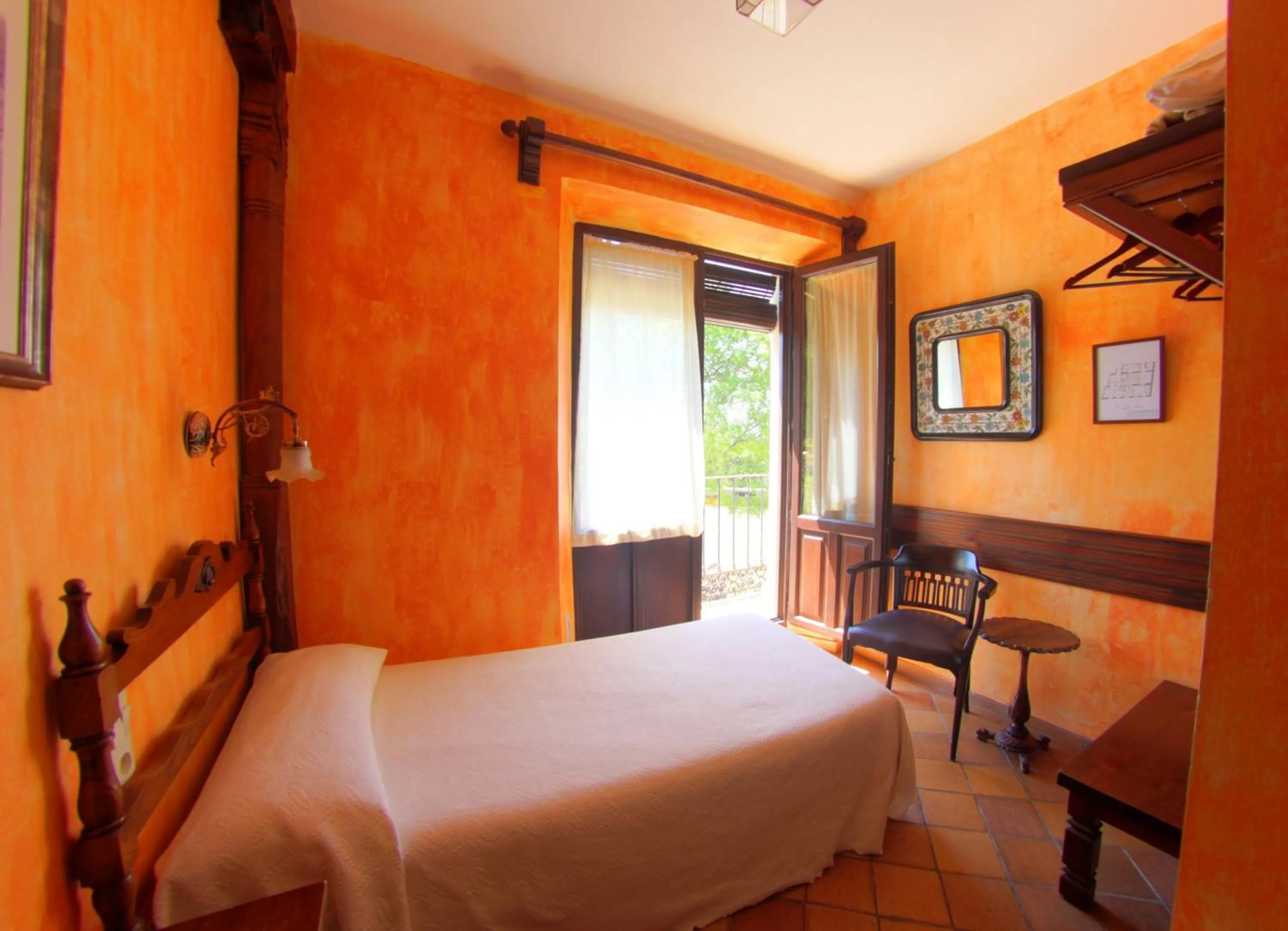 Bedroom, Bed in Hotel América