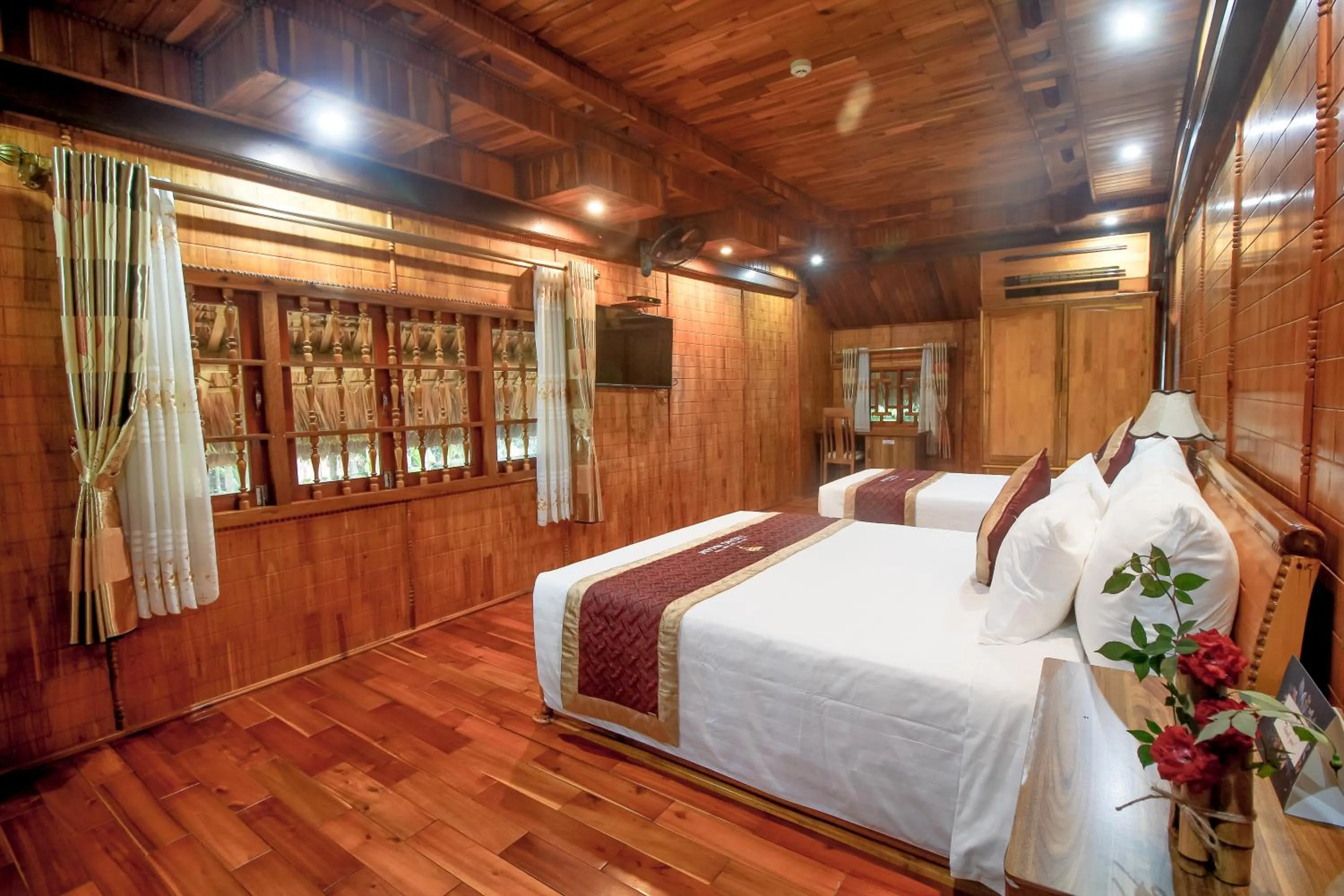 Bedroom, Bed in Thung Nham Resort