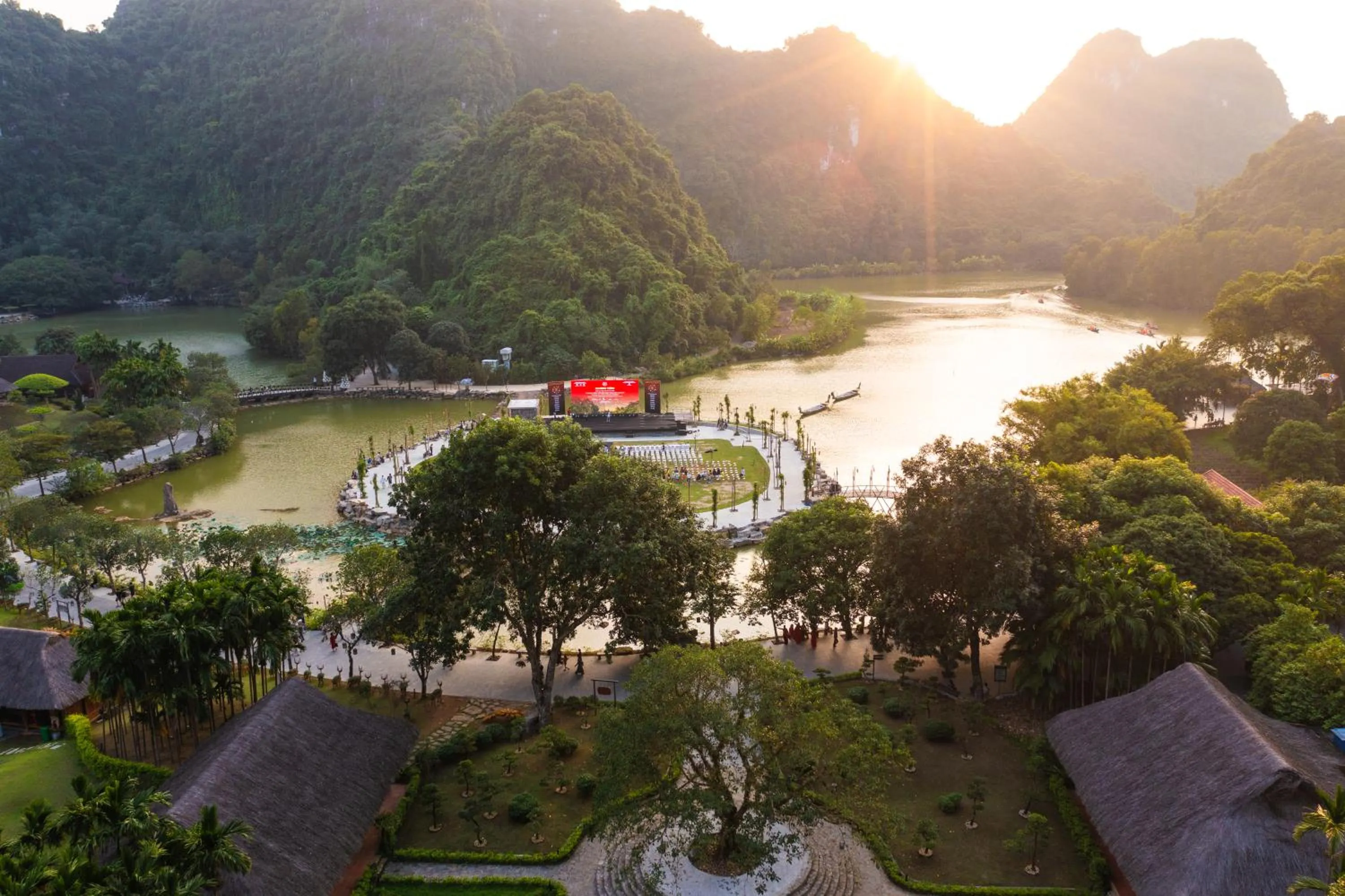 Lake view in Thung Nham Resort
