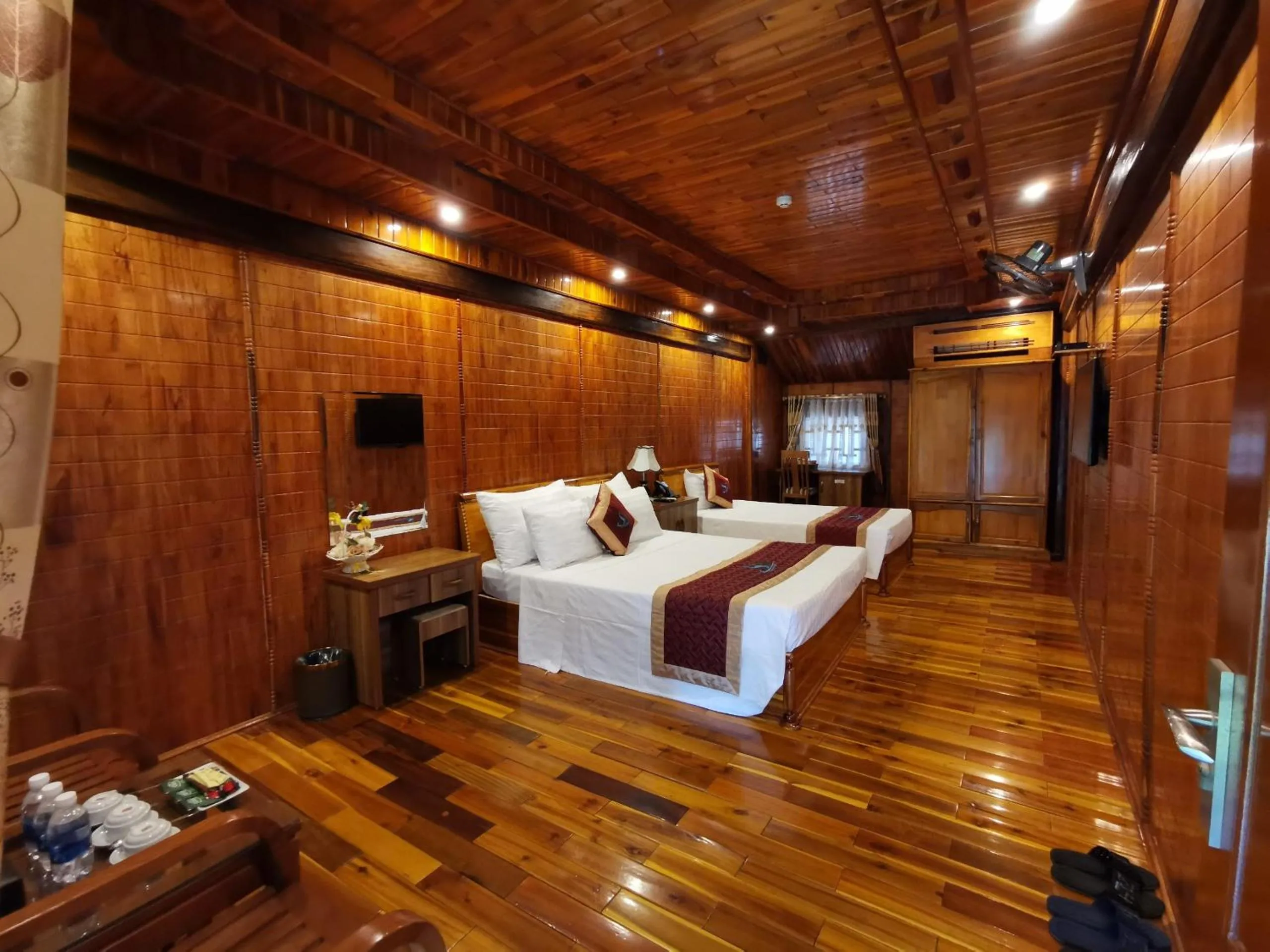 Bedroom, Bed in Thung Nham Resort