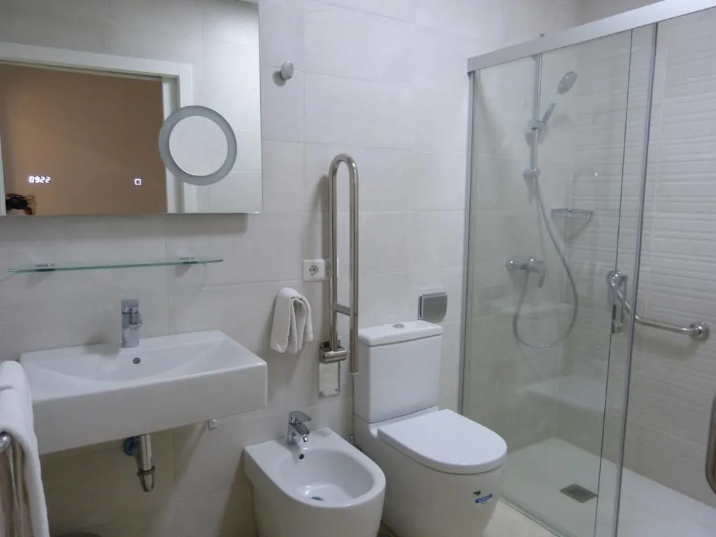 Shower in Hotel Apartamentos Patagonia Sur