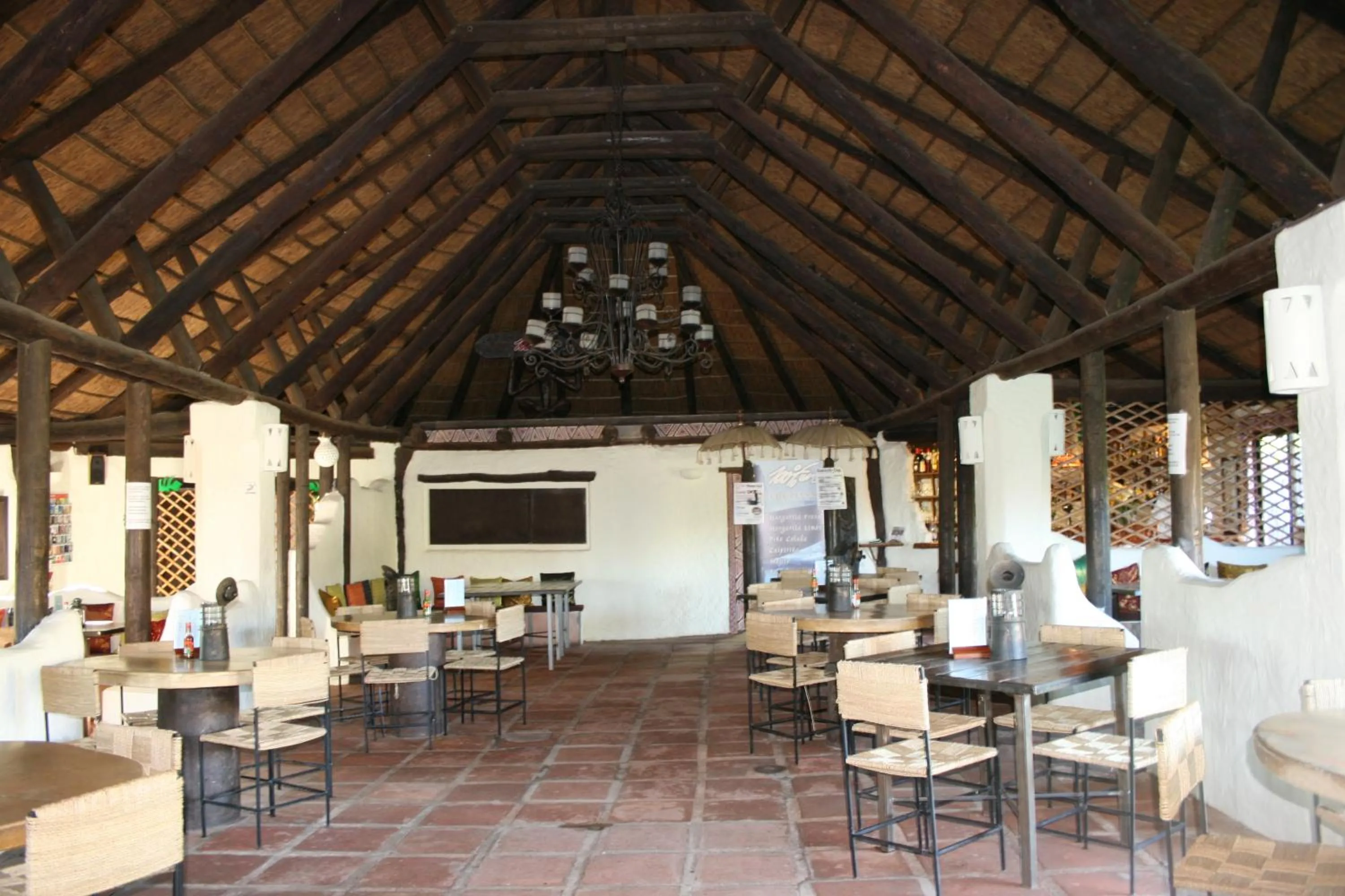 Restaurant/places to eat in 100% Fun