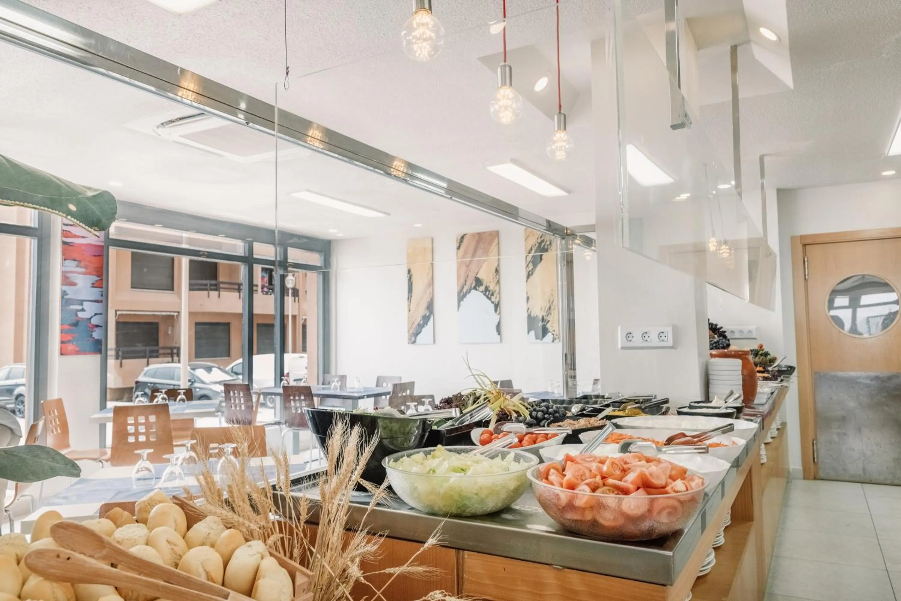 Restaurant/places to eat in Hotel Apartamentos Londres La Manga