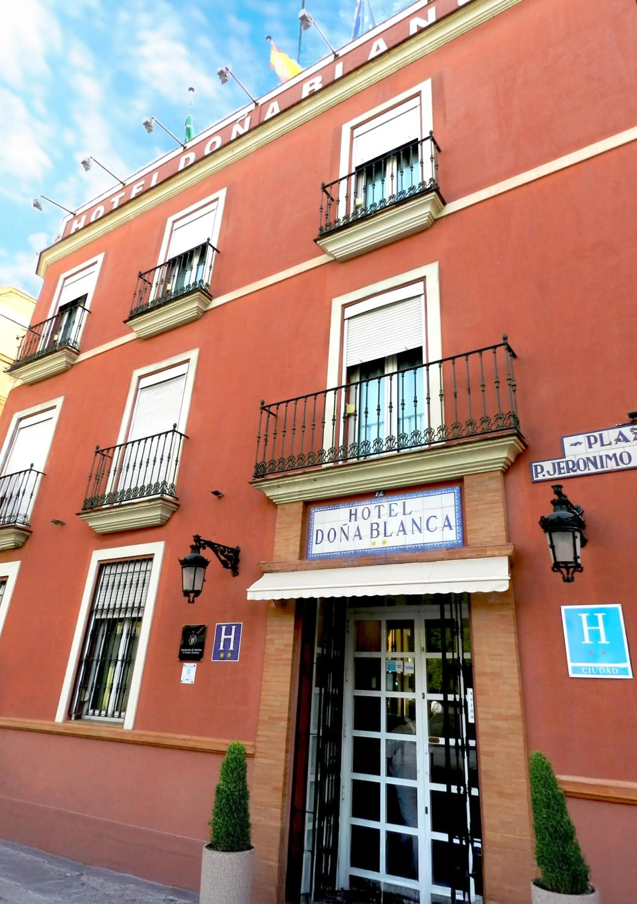 Property building in Hotel Doña Blanca