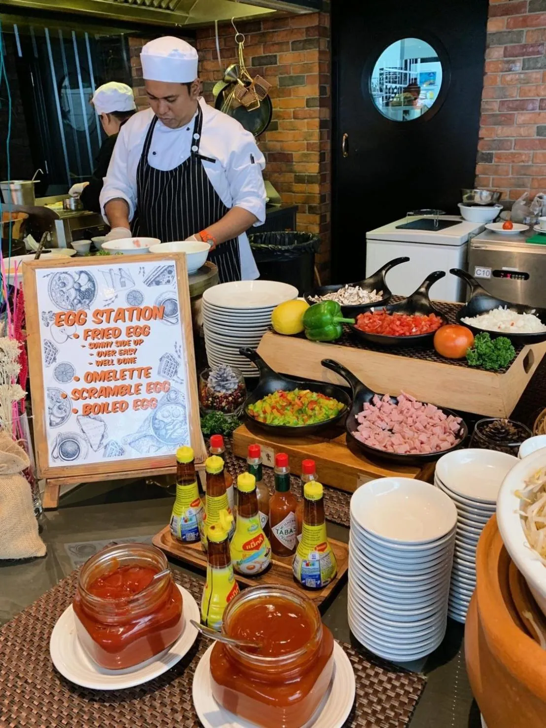 Restaurant/places to eat in SKYVIEW Hotel Bangkok - Sukhumvit