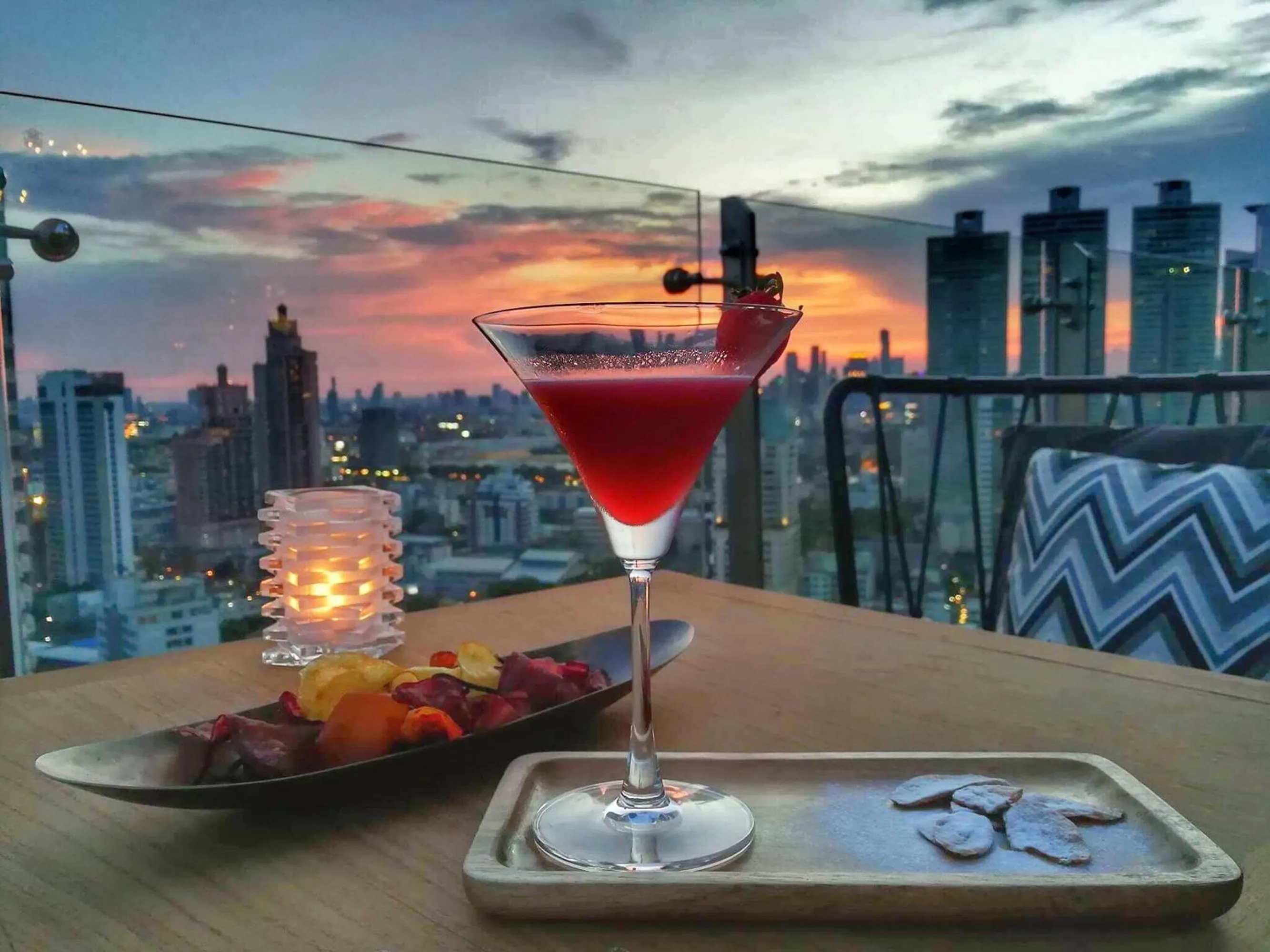 Restaurant/places to eat in SKYVIEW Hotel Bangkok - Sukhumvit