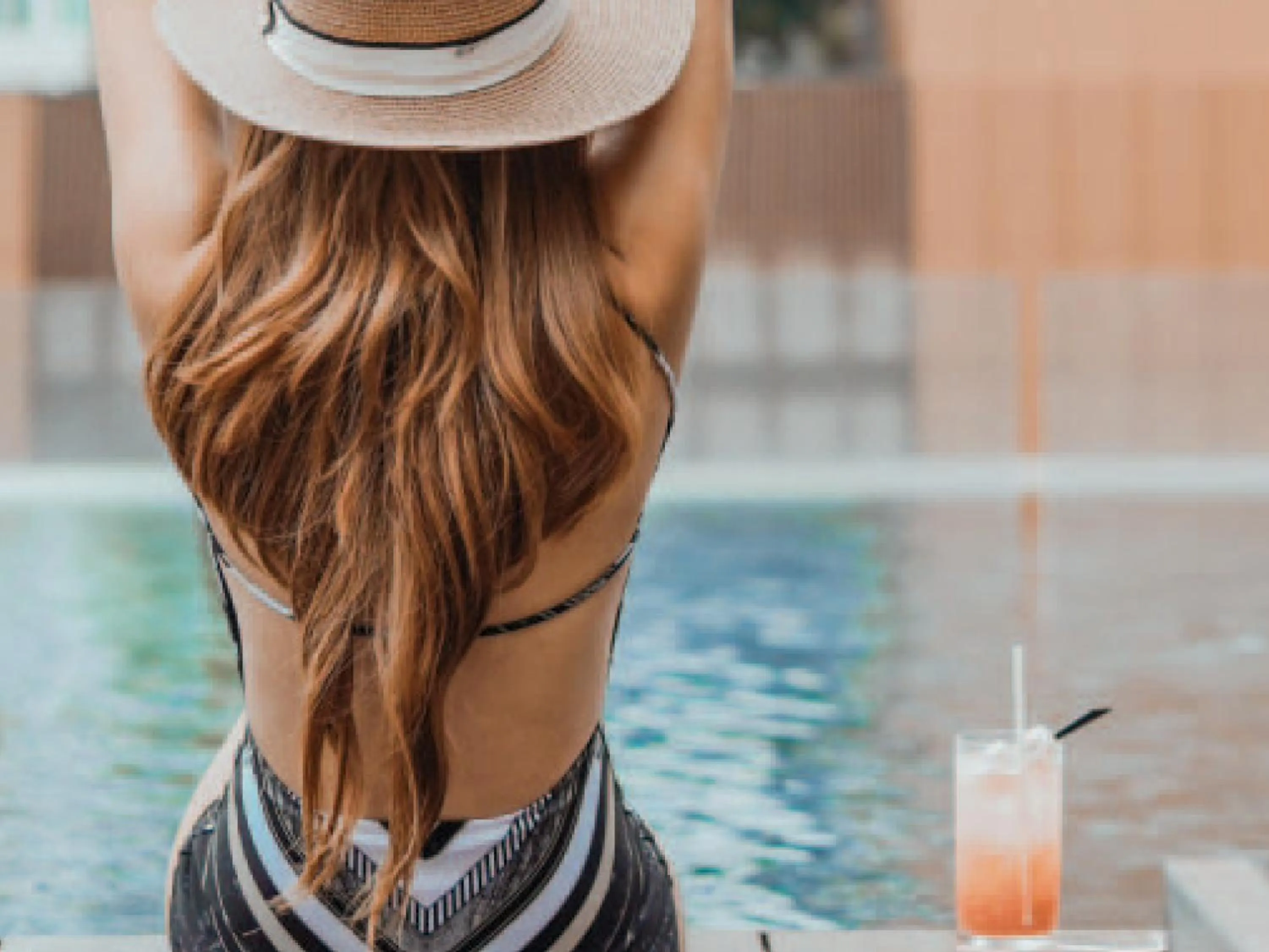 Swimming pool in SKYVIEW Hotel Bangkok - Sukhumvit