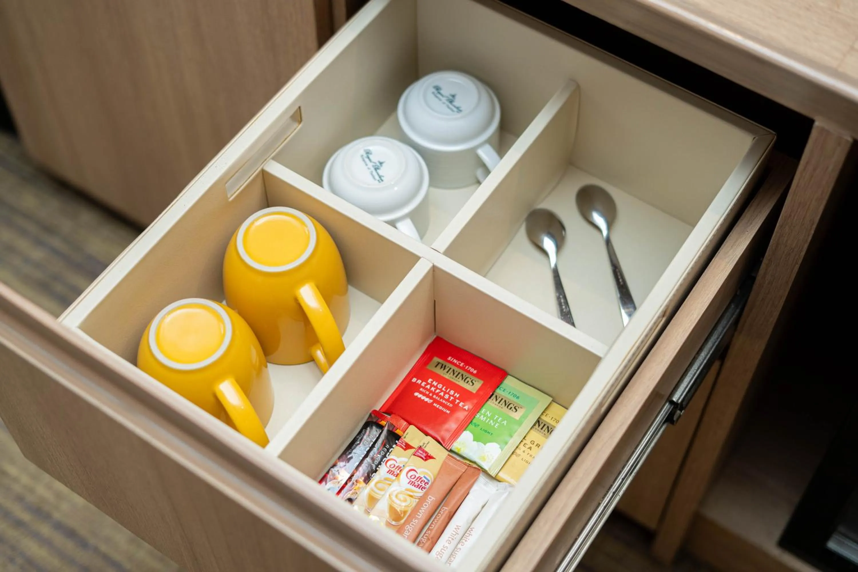 Coffee/tea facilities in SKYVIEW Hotel Bangkok - Sukhumvit