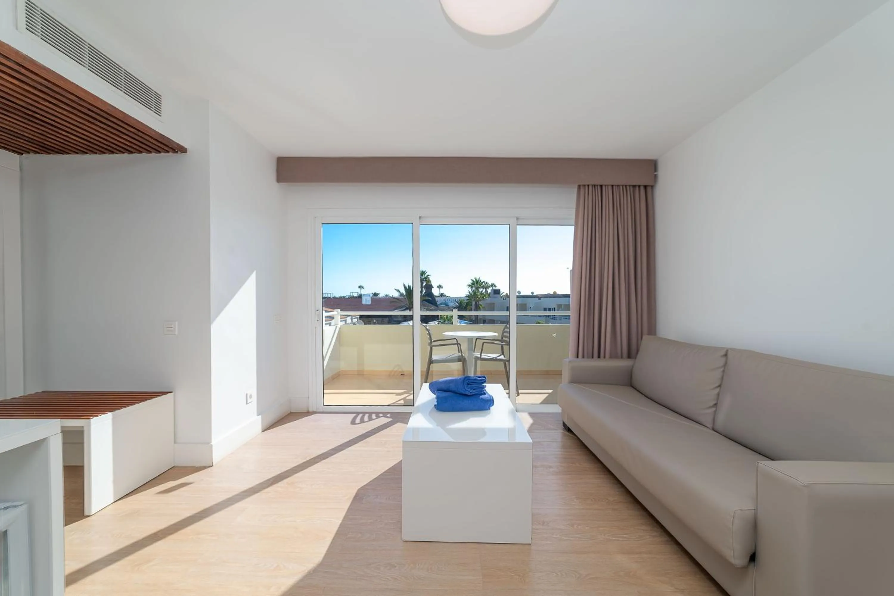 Living room in Hotel Arena Suite - Adults Only