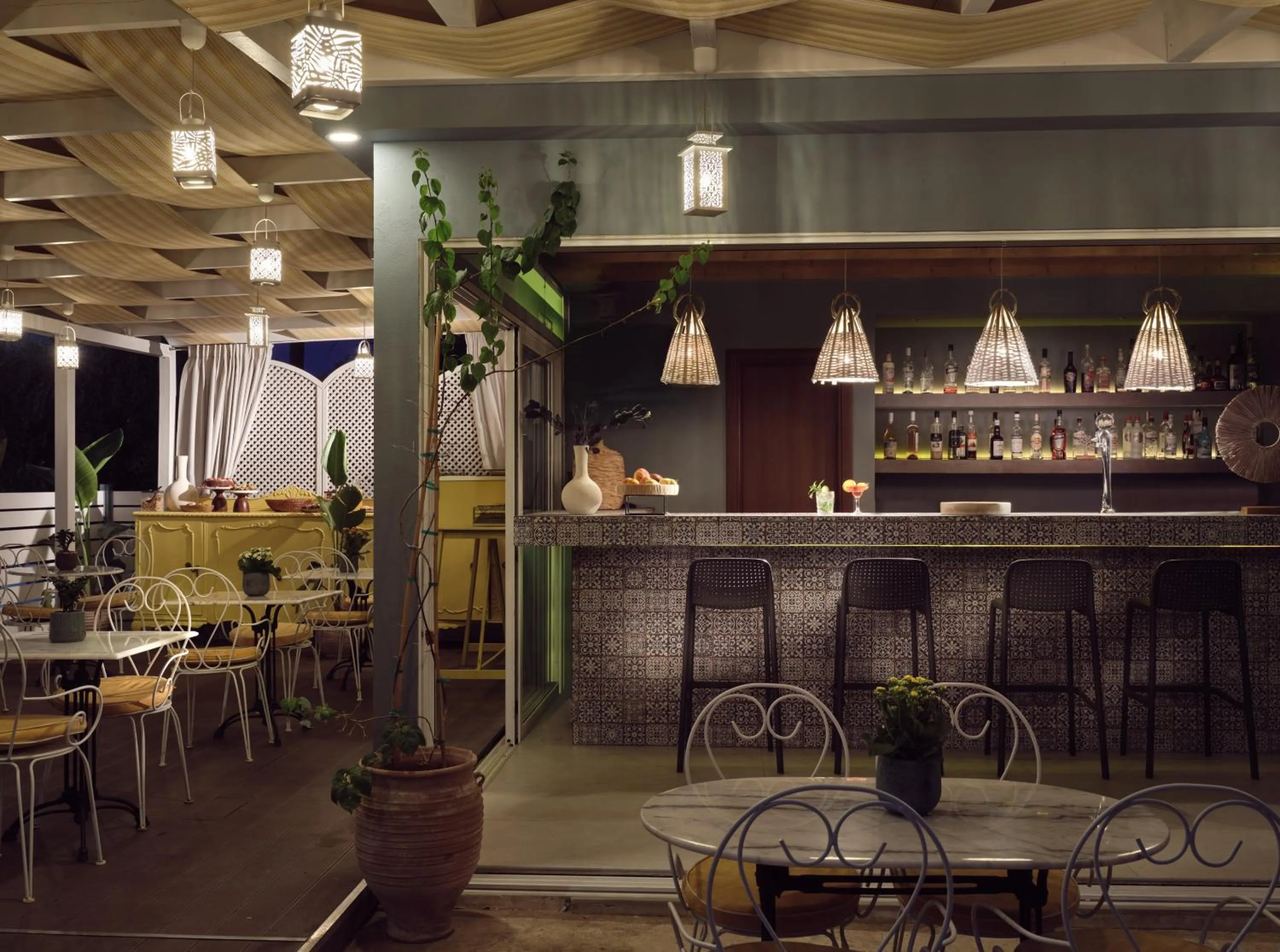 Lounge or bar in Memories Apartments