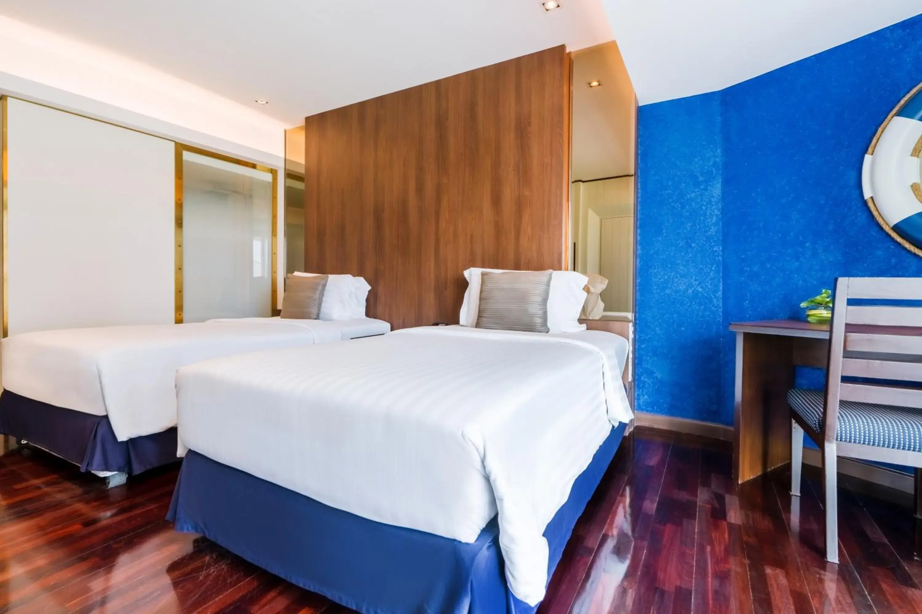 Deluxe Twin Room in A-One The Royal Cruise Hotel Pattaya - SHA Extra Plus Deluxe Twin Room in A-One The Royal Cruise Hotel Pattaya - SHA Extra Plus
