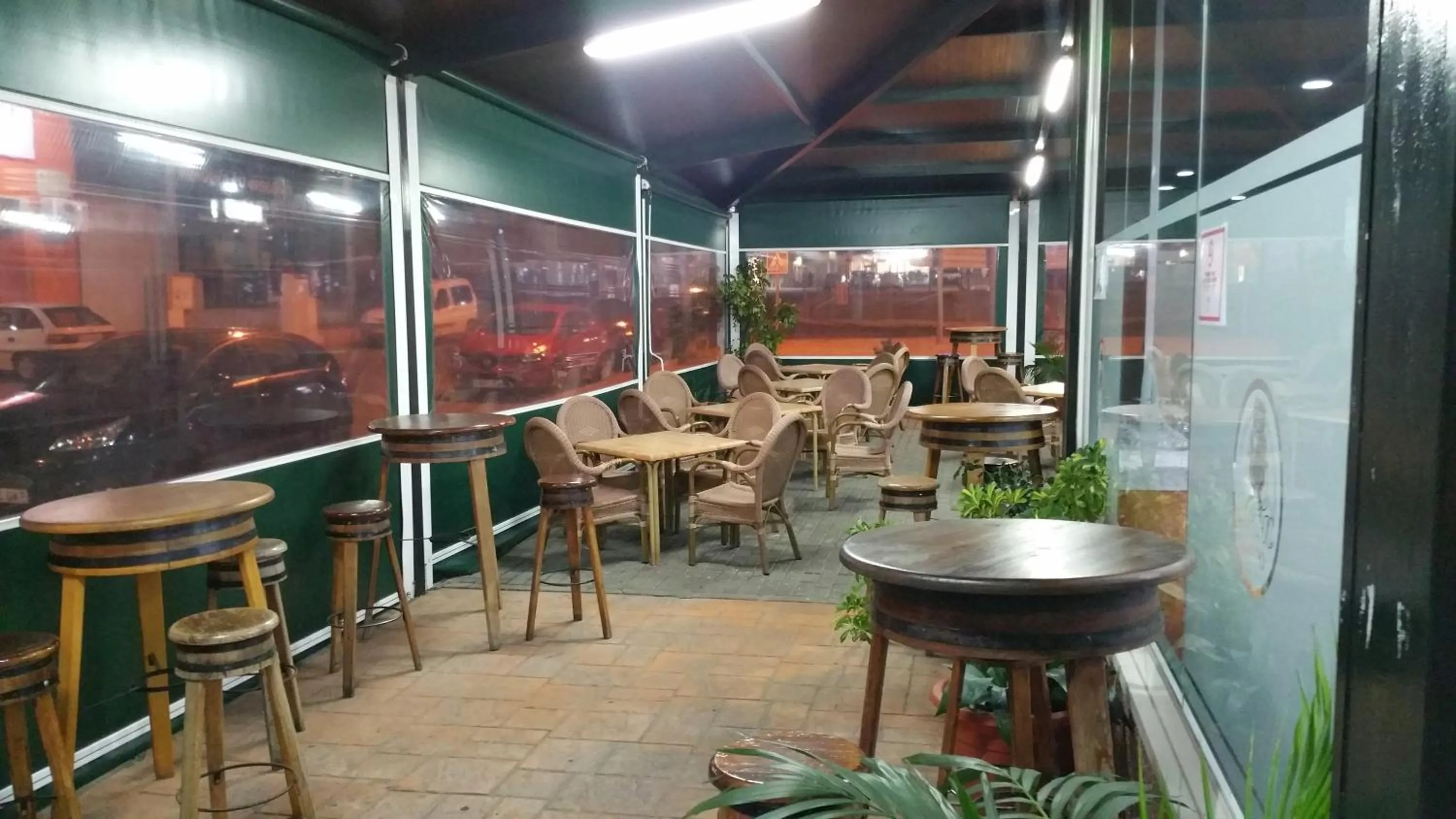 Lounge or bar in Hotel León