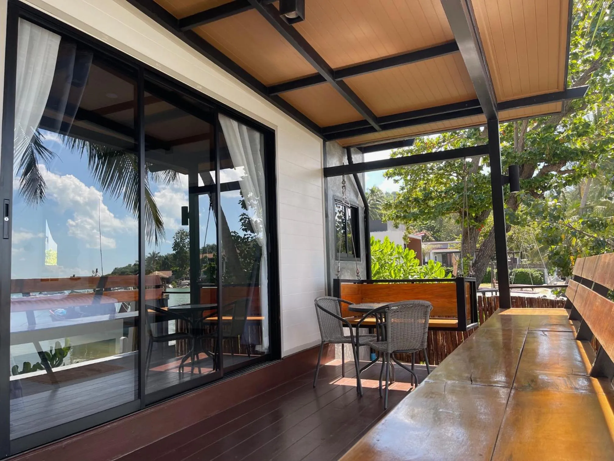 Balcony/Terrace in Breeze Bay Villa