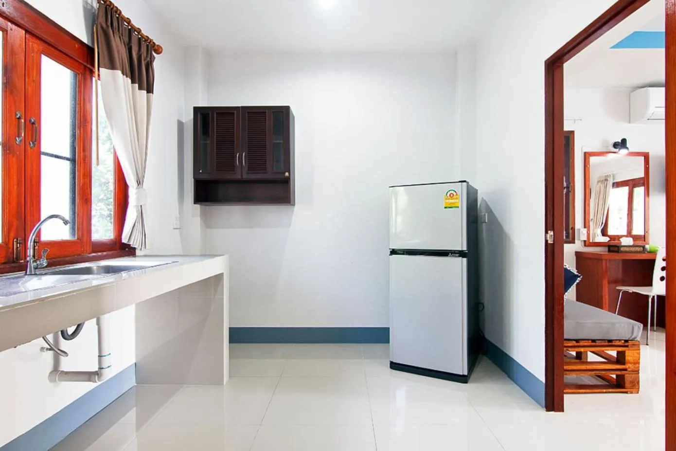 Communal lounge/ TV room in Breeze Bay Villa