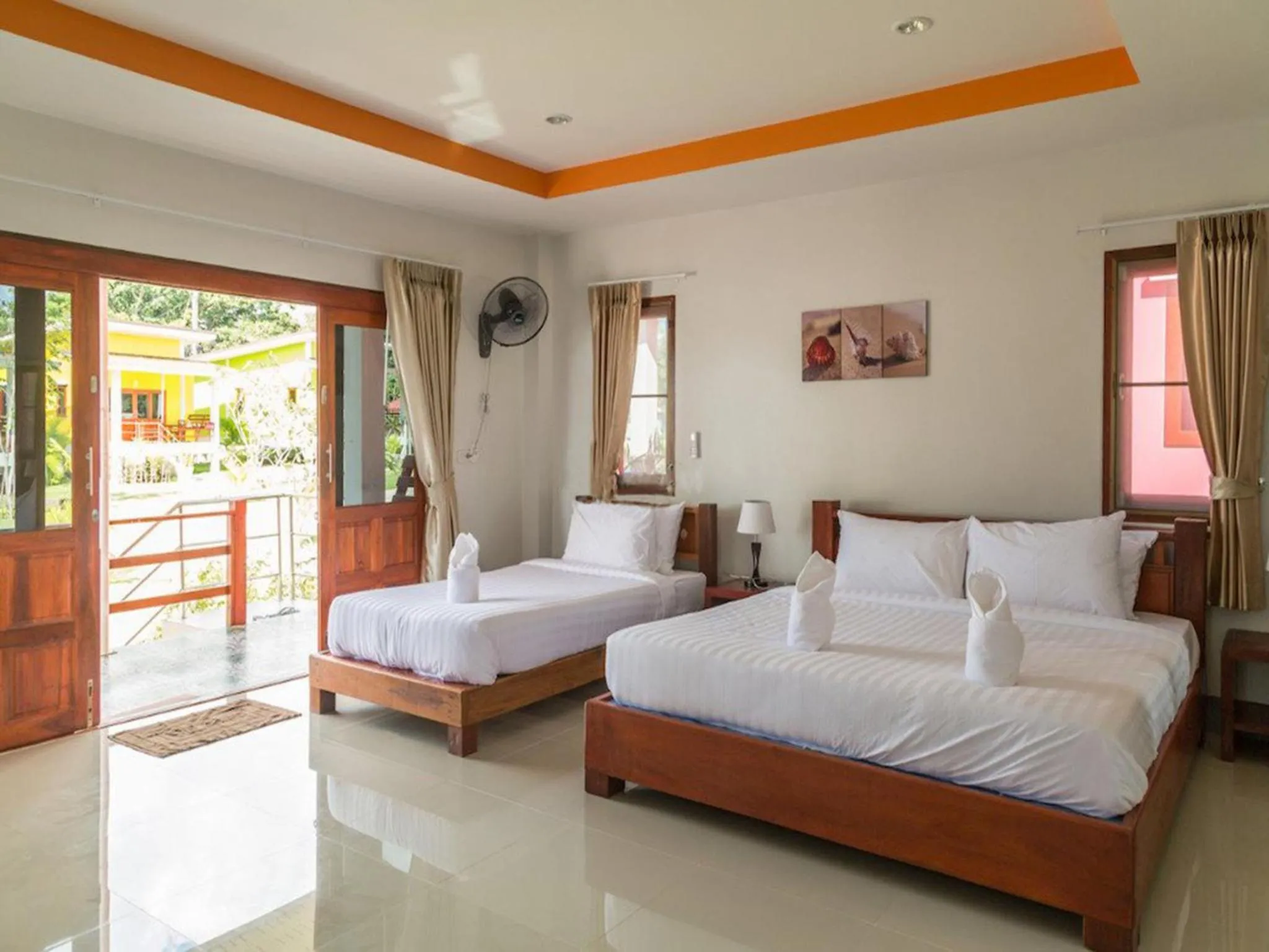 Bed in Breeze Bay Villa