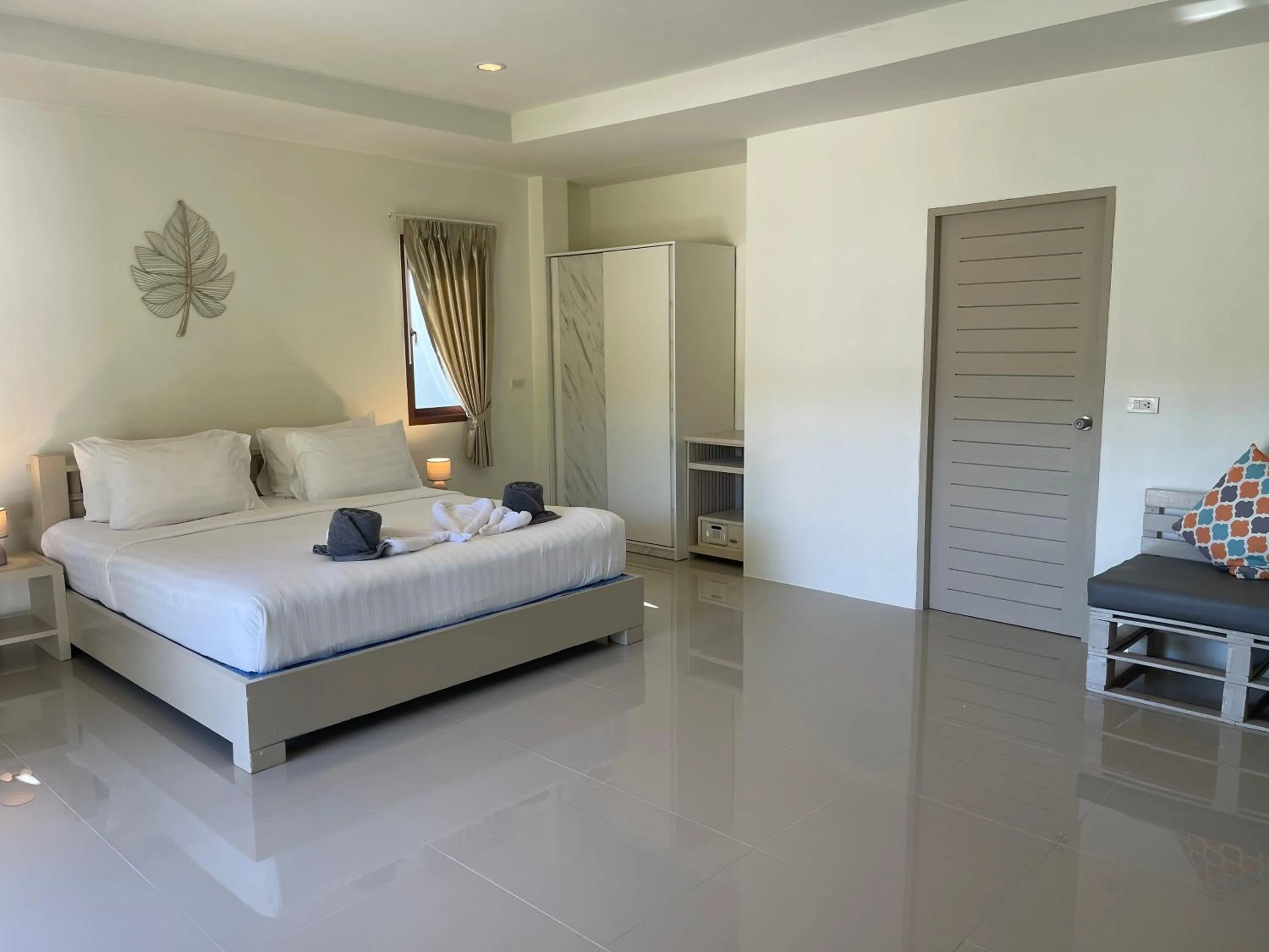 Bed in Breeze Bay Villa