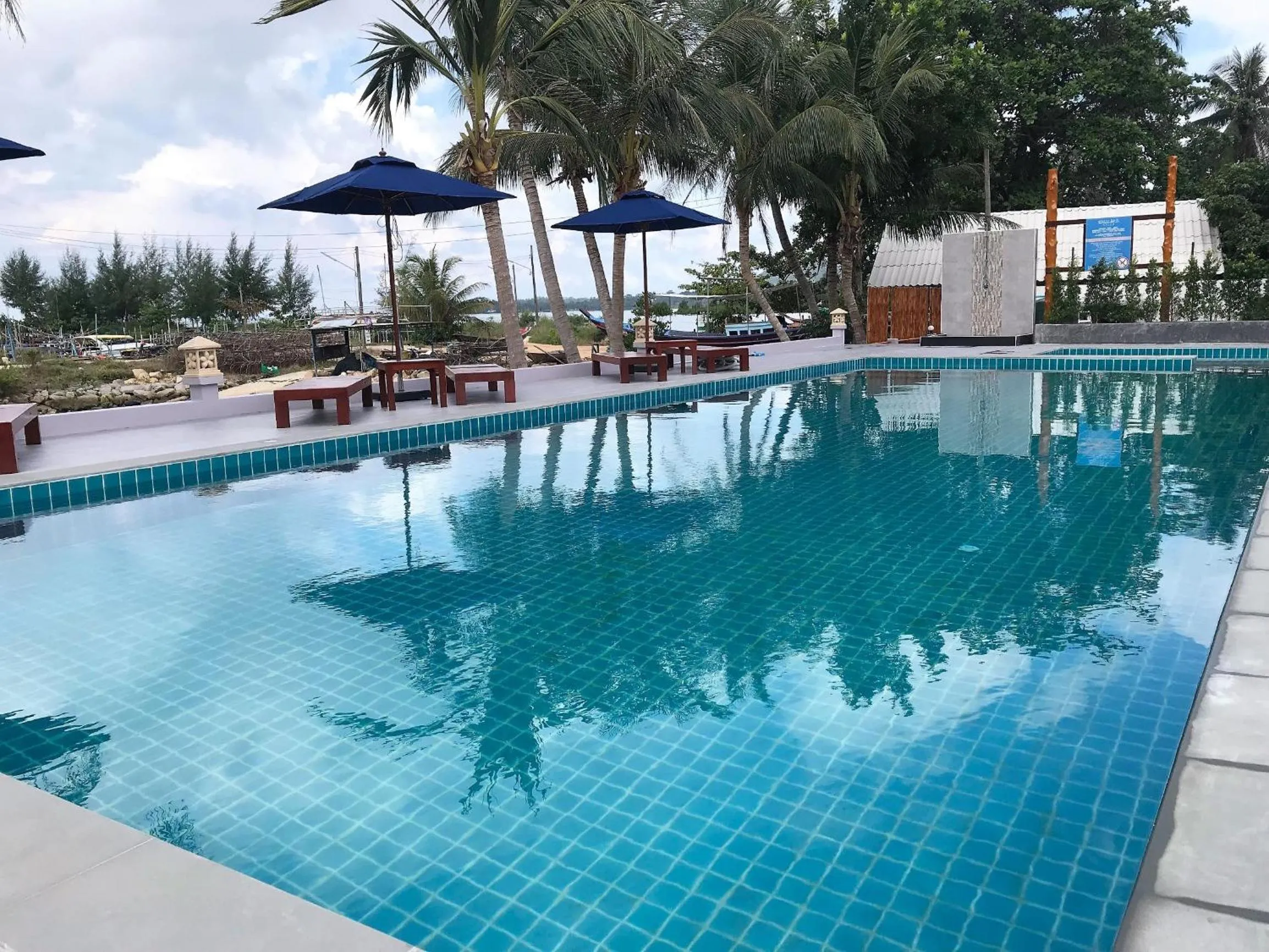Swimming pool in Breeze Bay Villa