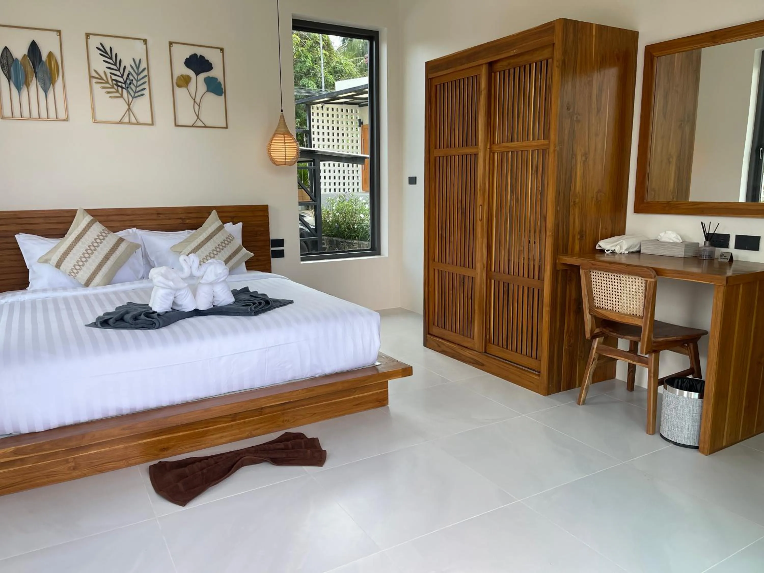 Bed in Breeze Bay Villa