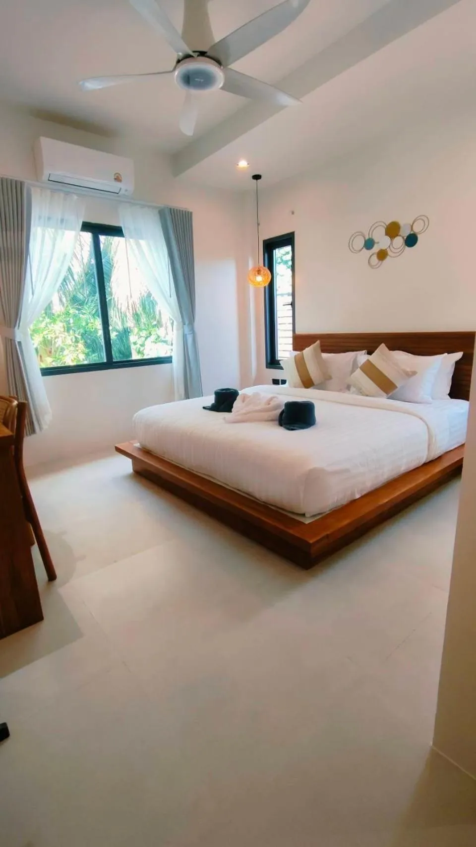 Bed in Breeze Bay Villa