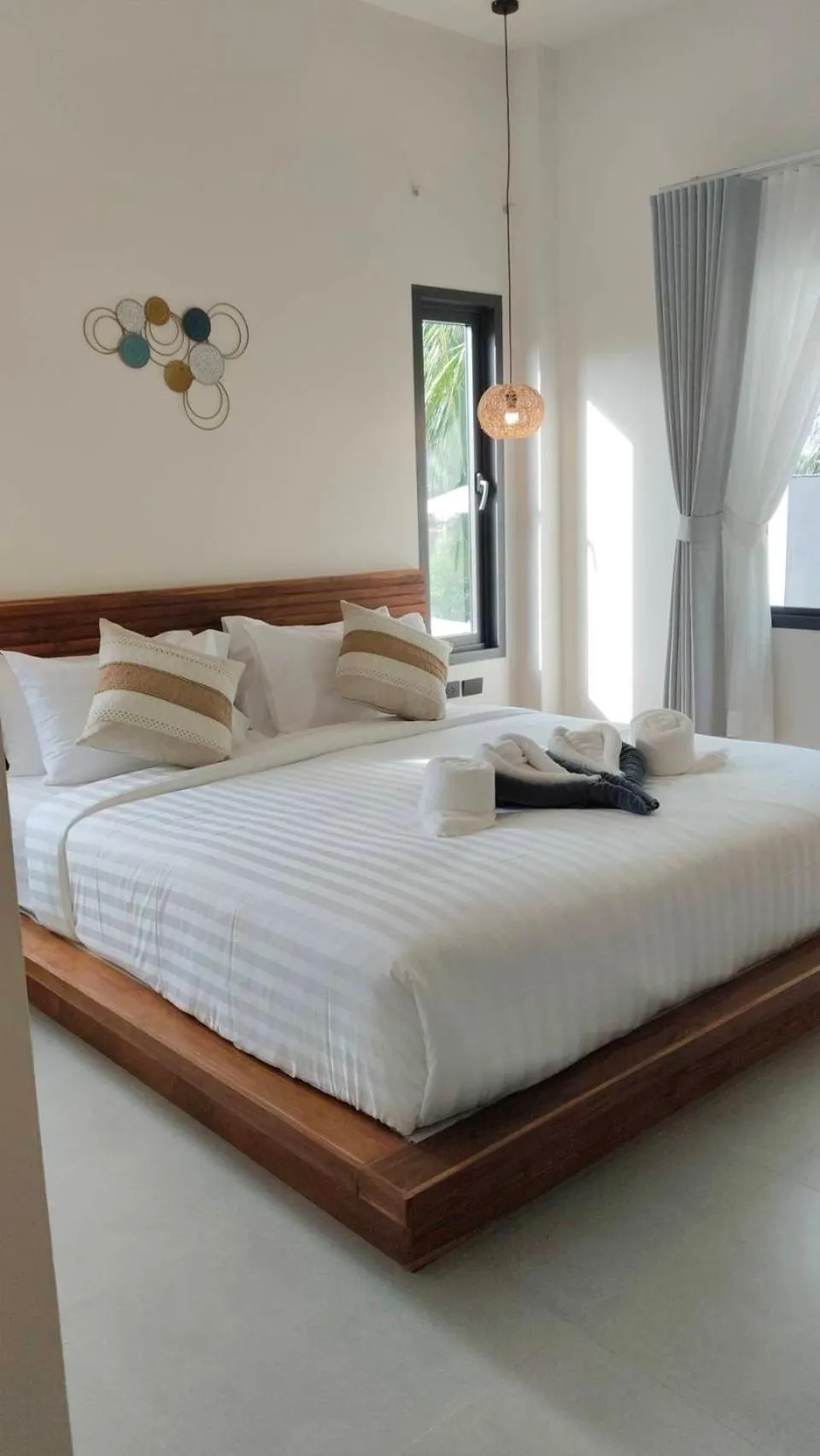 Bed in Breeze Bay Villa