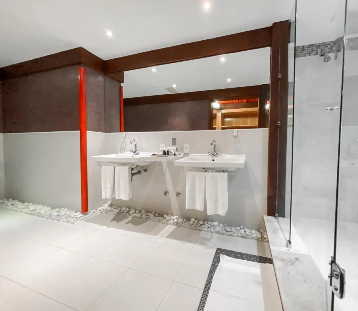 Shower in Sailing Hotel & Spa