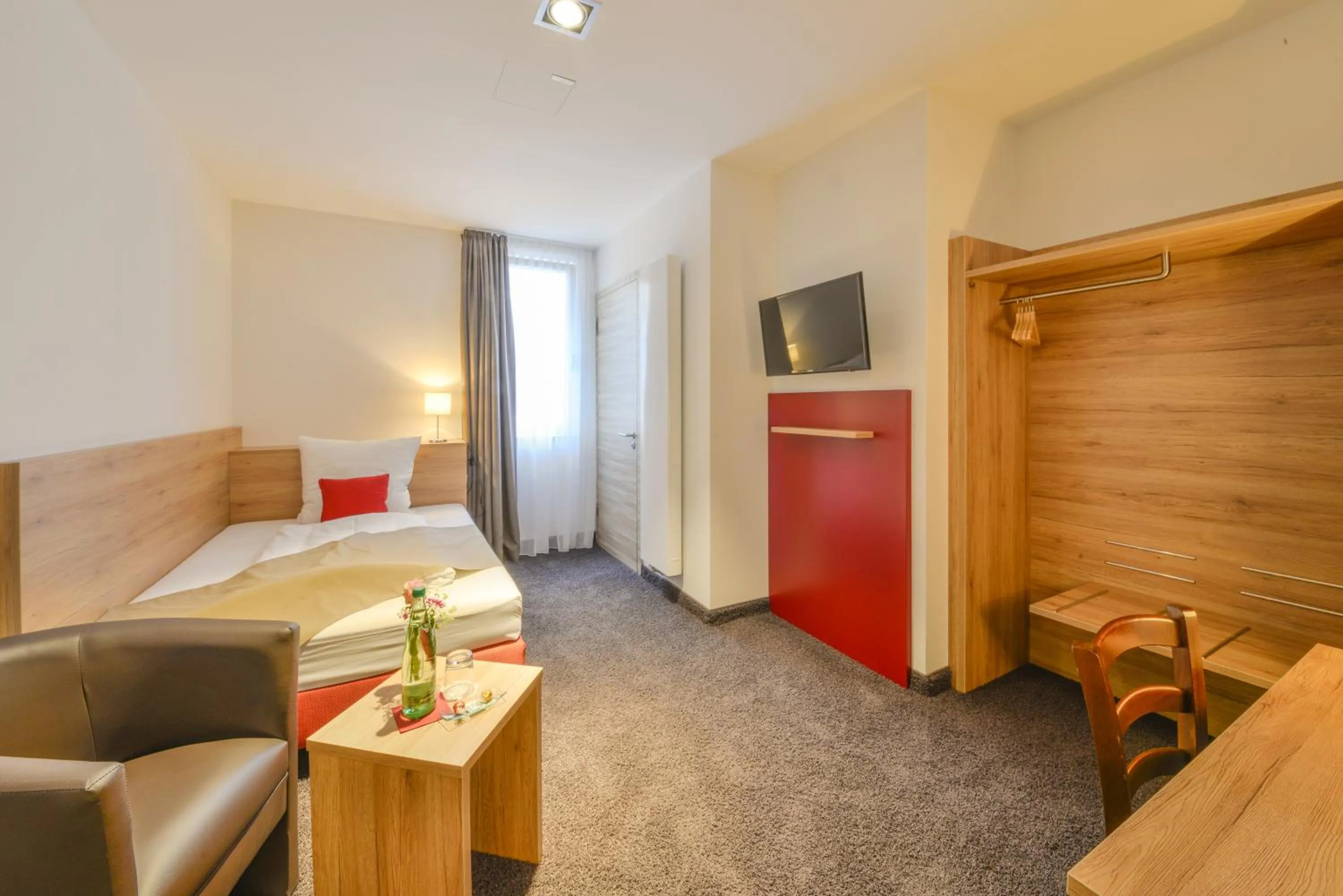 Photo of the whole room, Bed in Hotel WITT am See