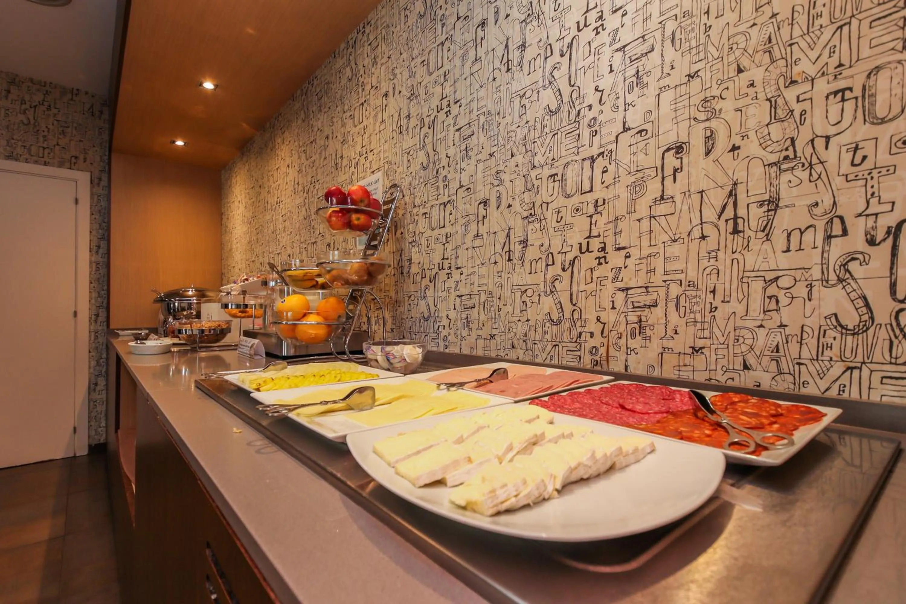 Buffet breakfast in Hotel Lauria