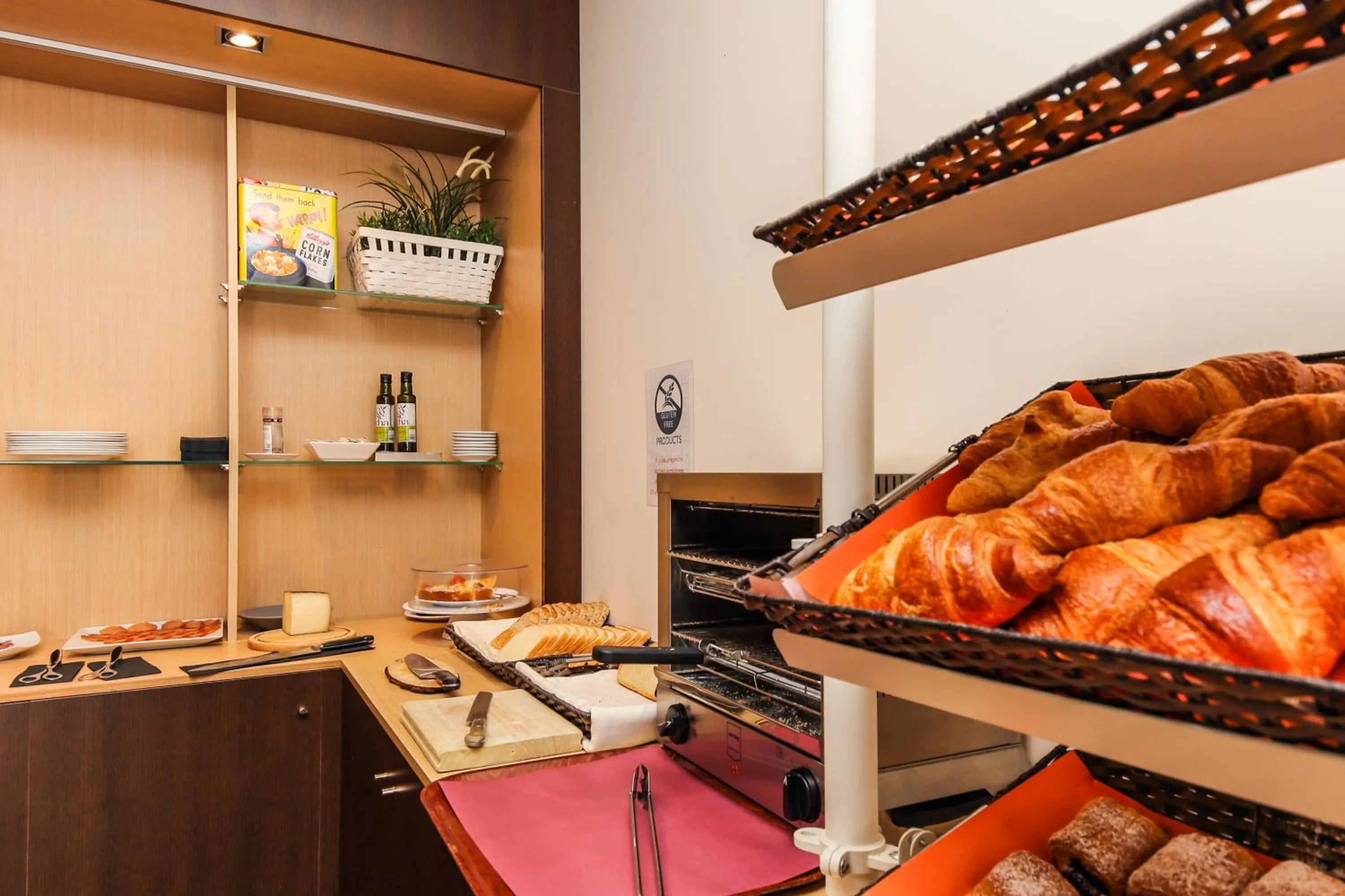 Buffet breakfast in Hotel Lauria