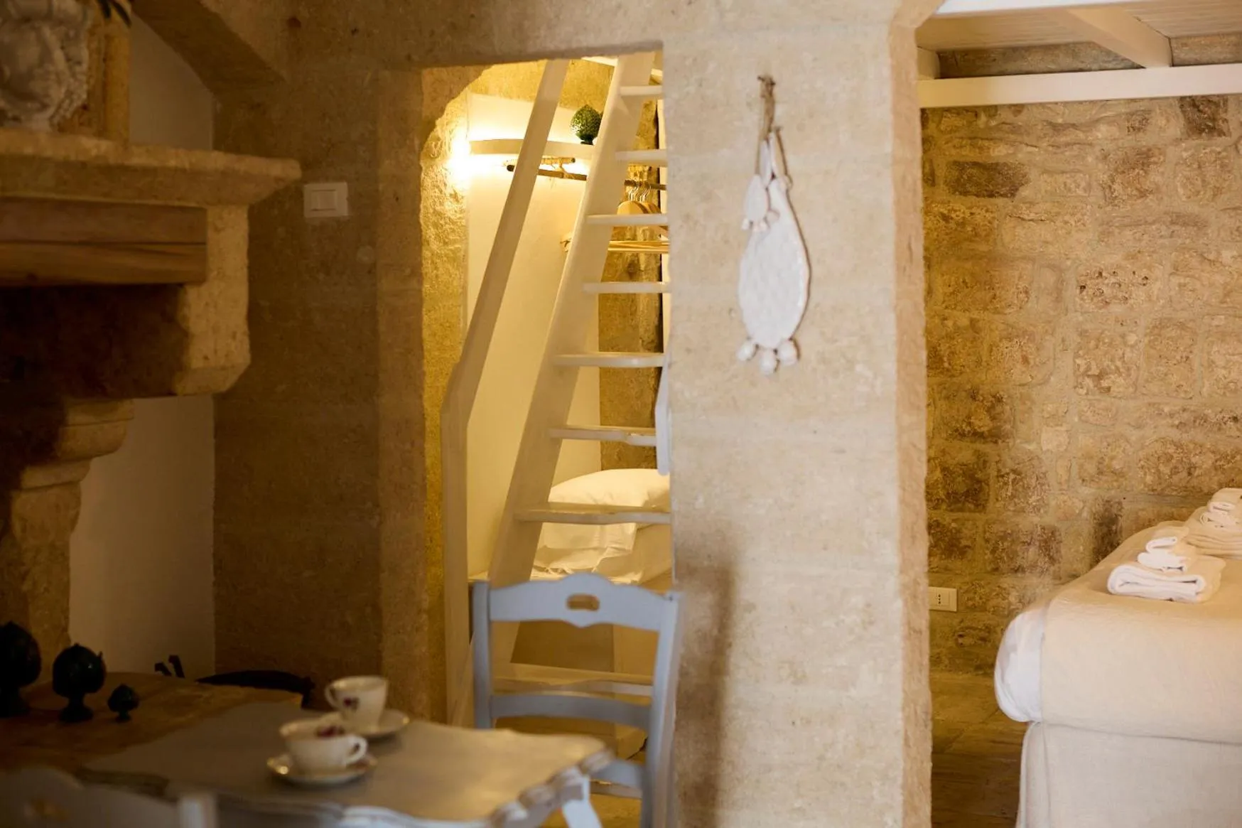 Photo of the whole room, Bed in Dei Serafini