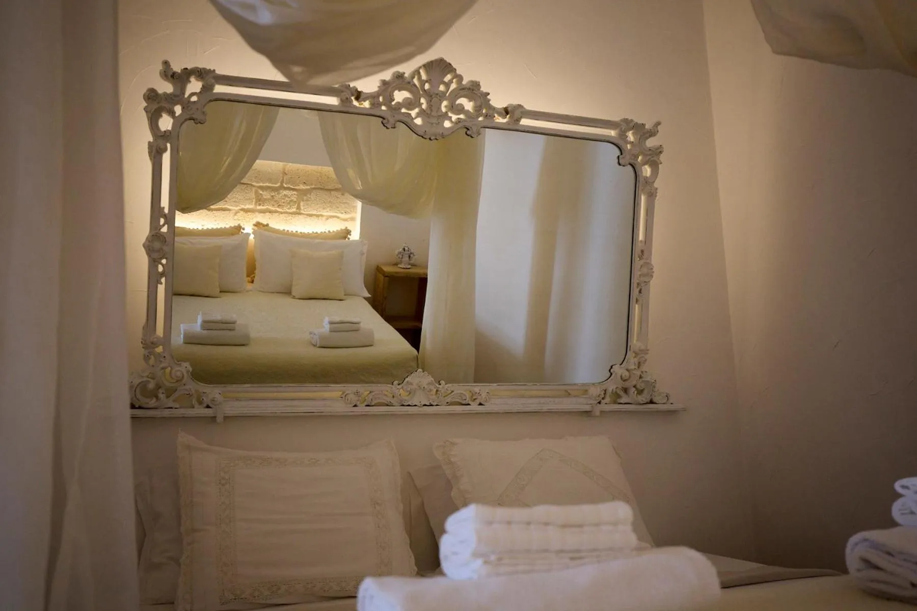 Bedroom, Bed in Dei Serafini