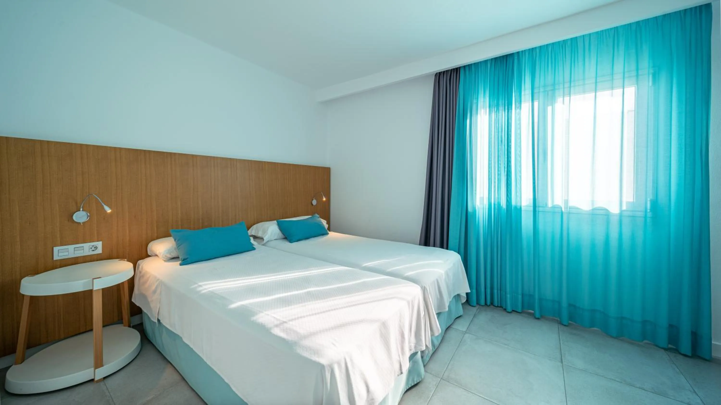 Bedroom, Bed in Guinate Club Apartamentos