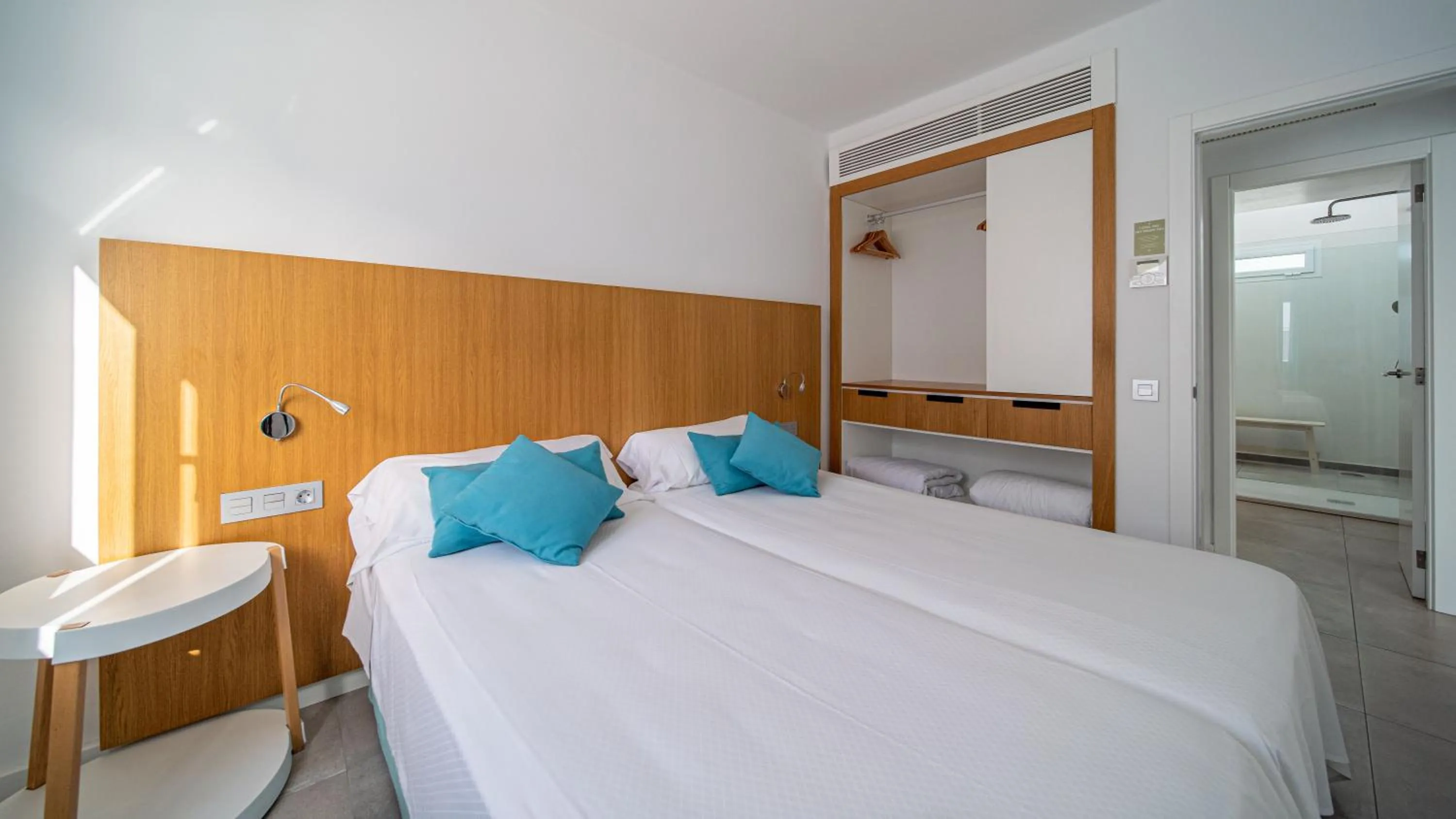 Bedroom, Bed in Guinate Club Apartamentos