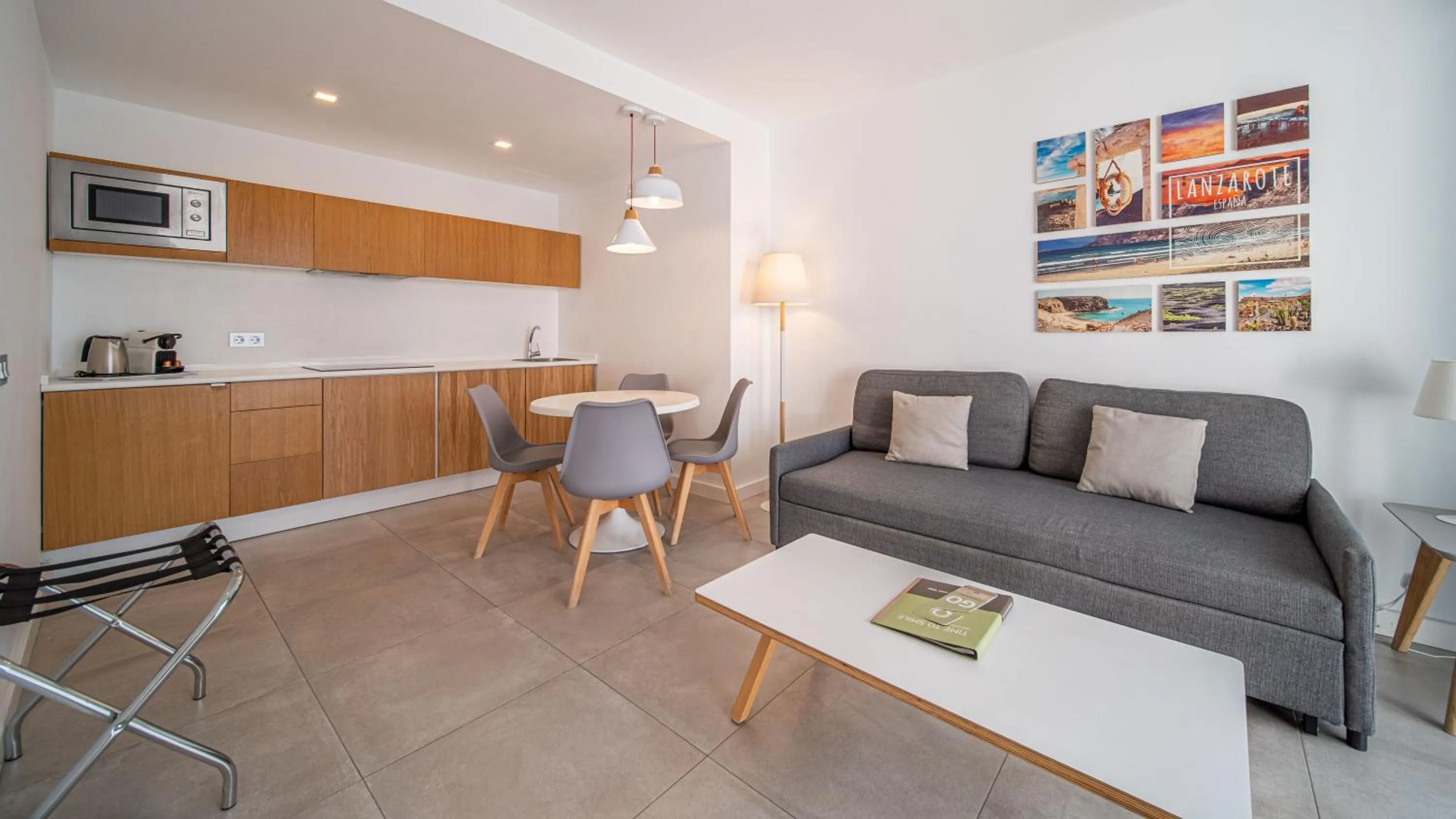 Kitchen or kitchenette in Guinate Club Apartamentos