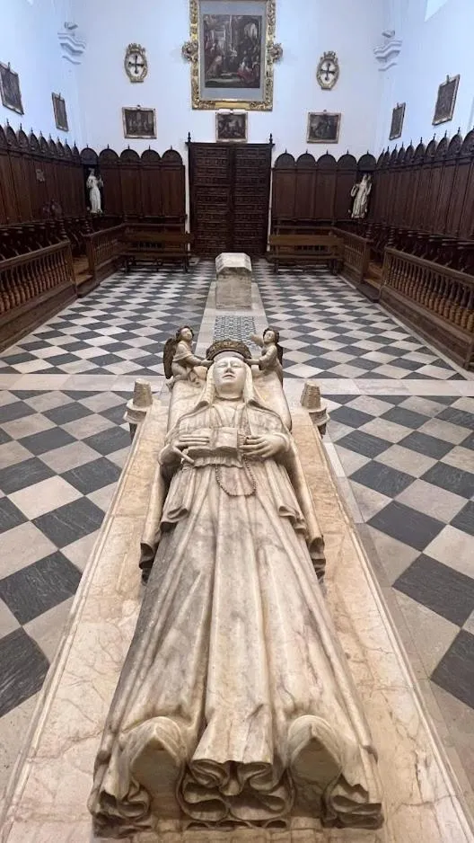 Nearby landmark in Palacio Rejadorada