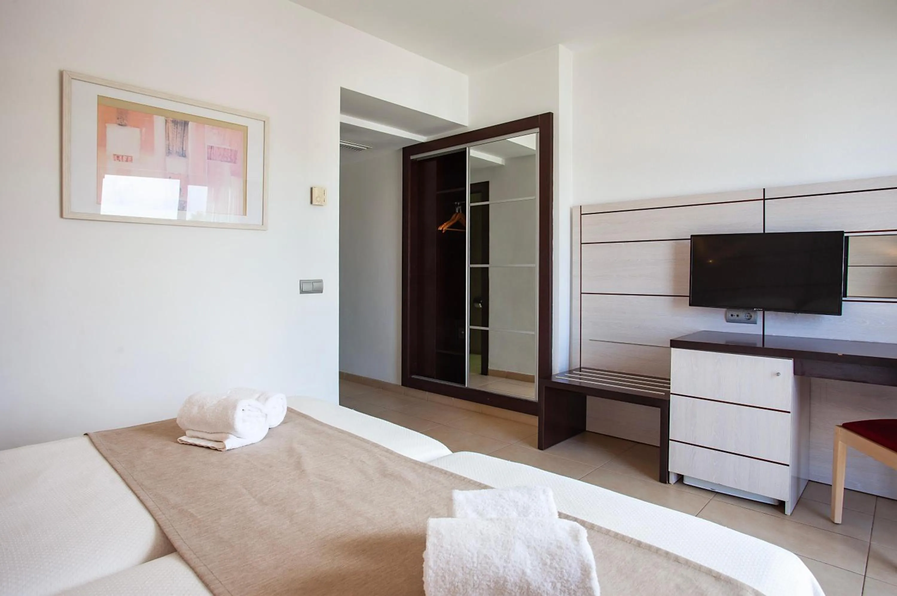 Photo of the whole room, Bed in Hotel Puchet Ibiza