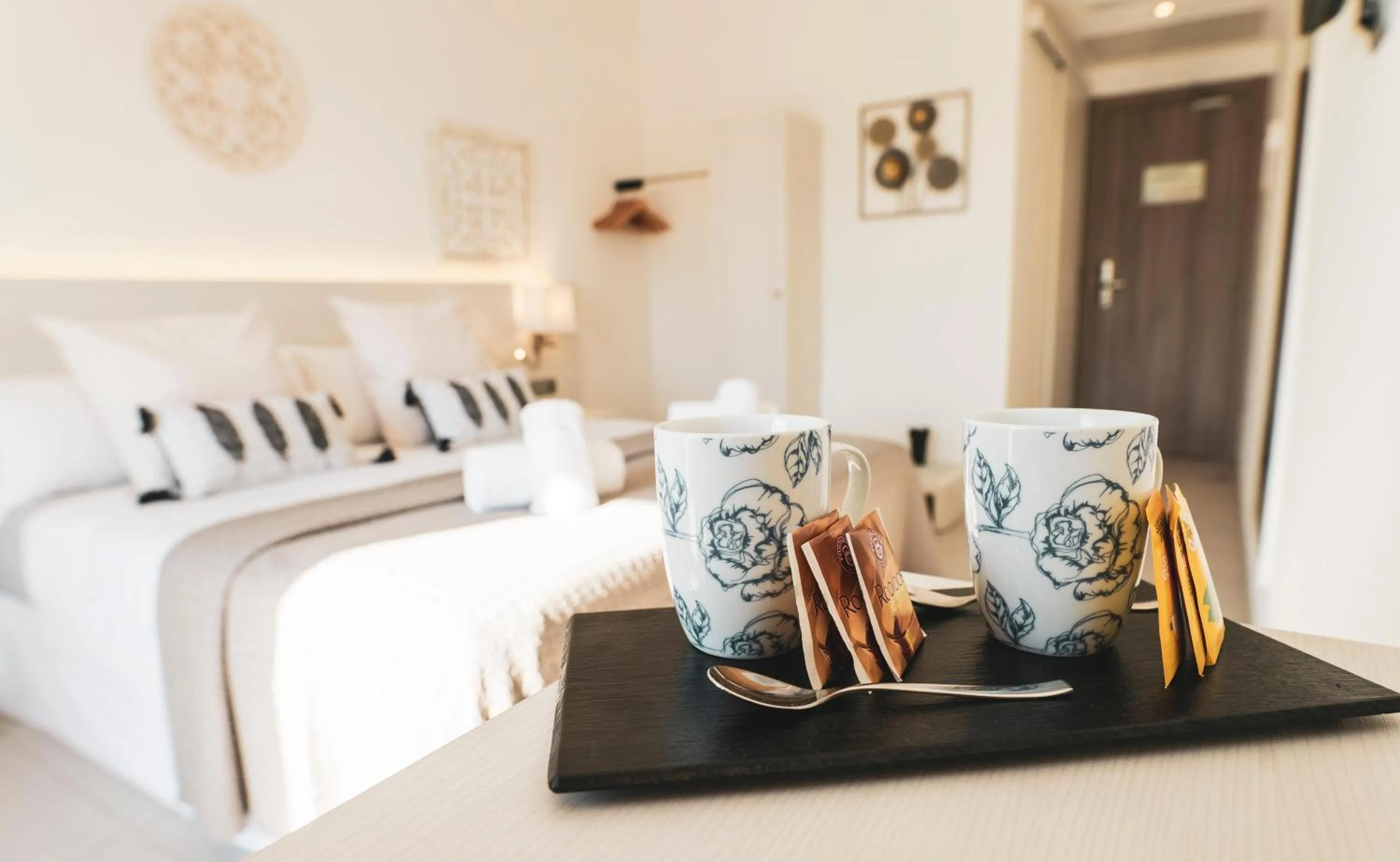 Photo of the whole room, Bed in Hotel Puchet Ibiza