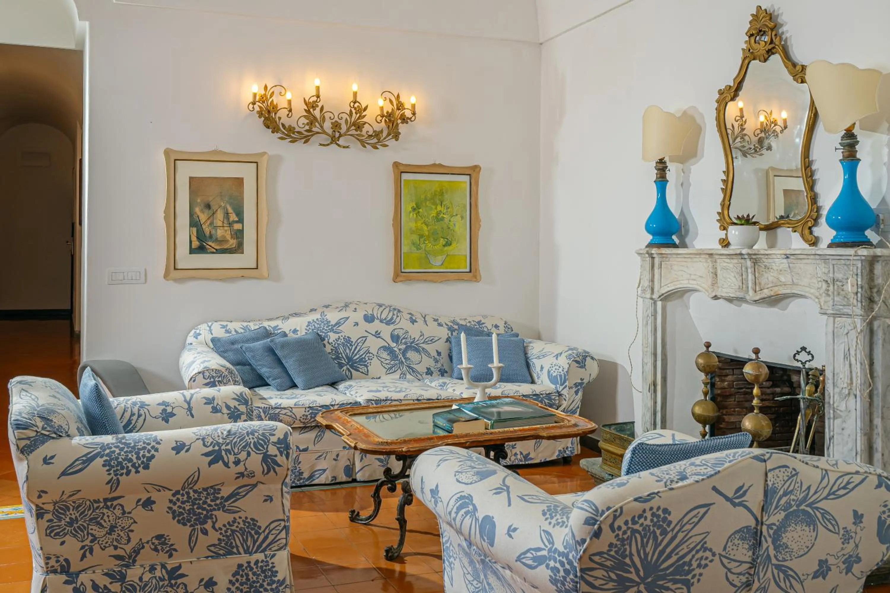 Seating area in Albergo Miramare Positano