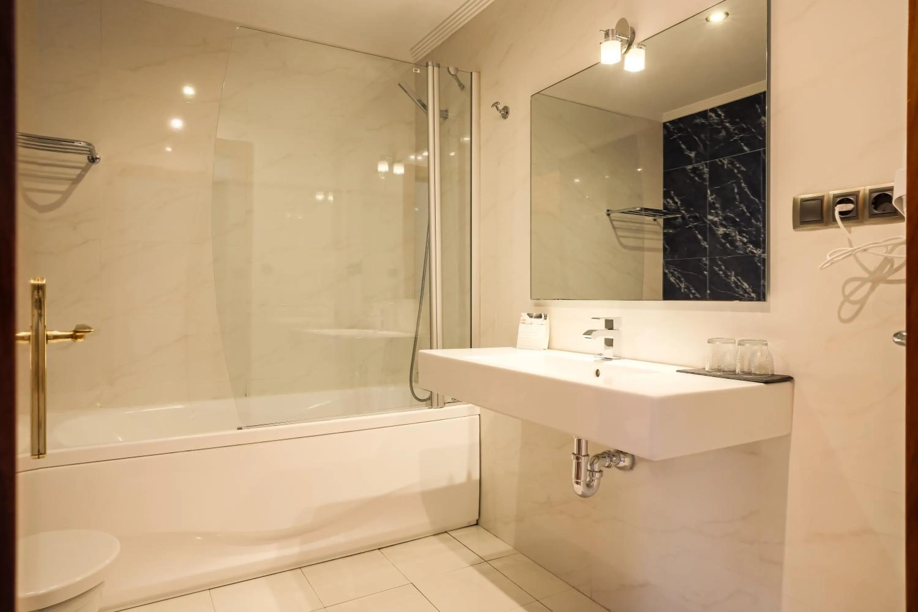 Bathroom in Indiana Boutique Hotel