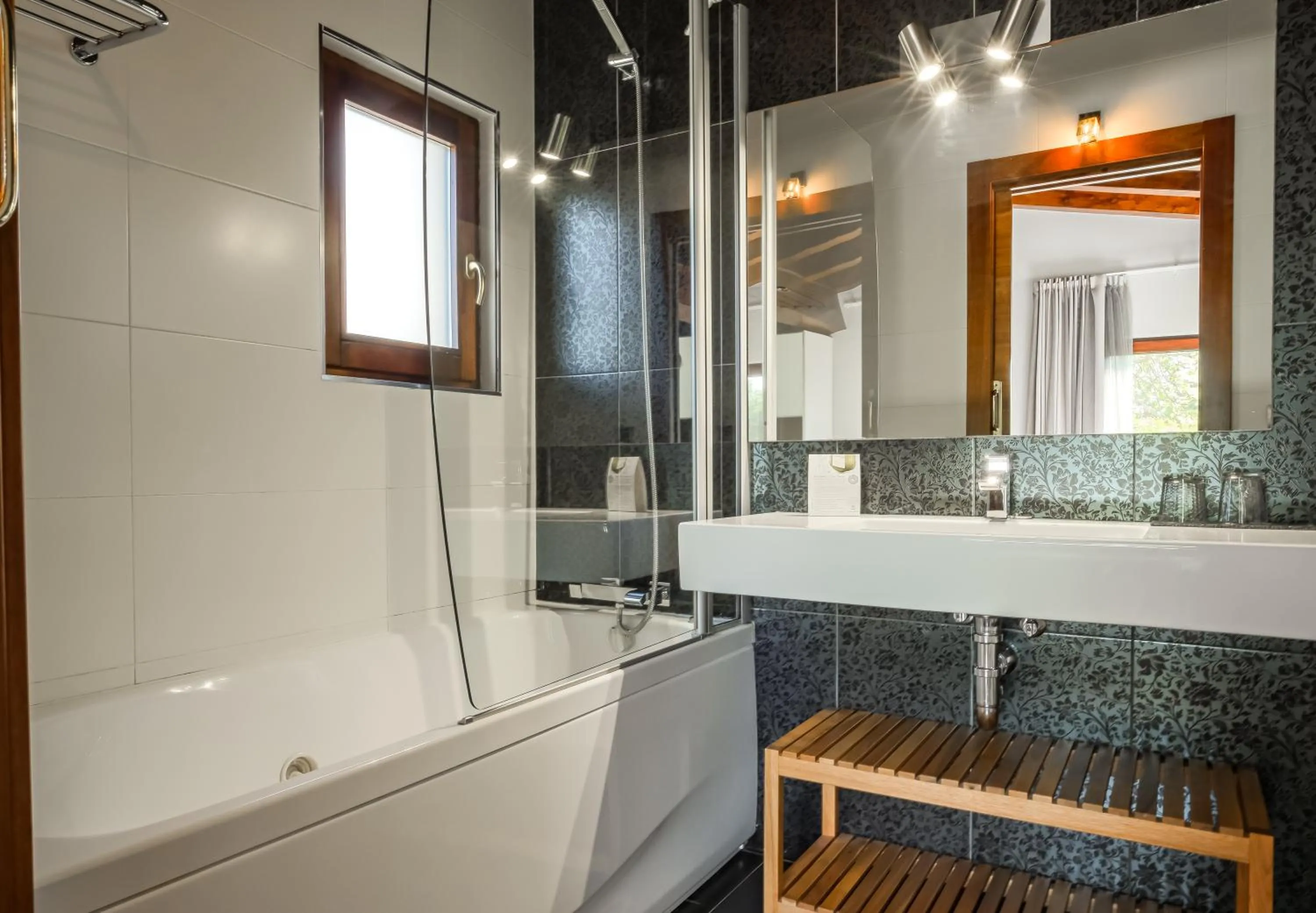 Bathroom in Indiana Boutique Hotel