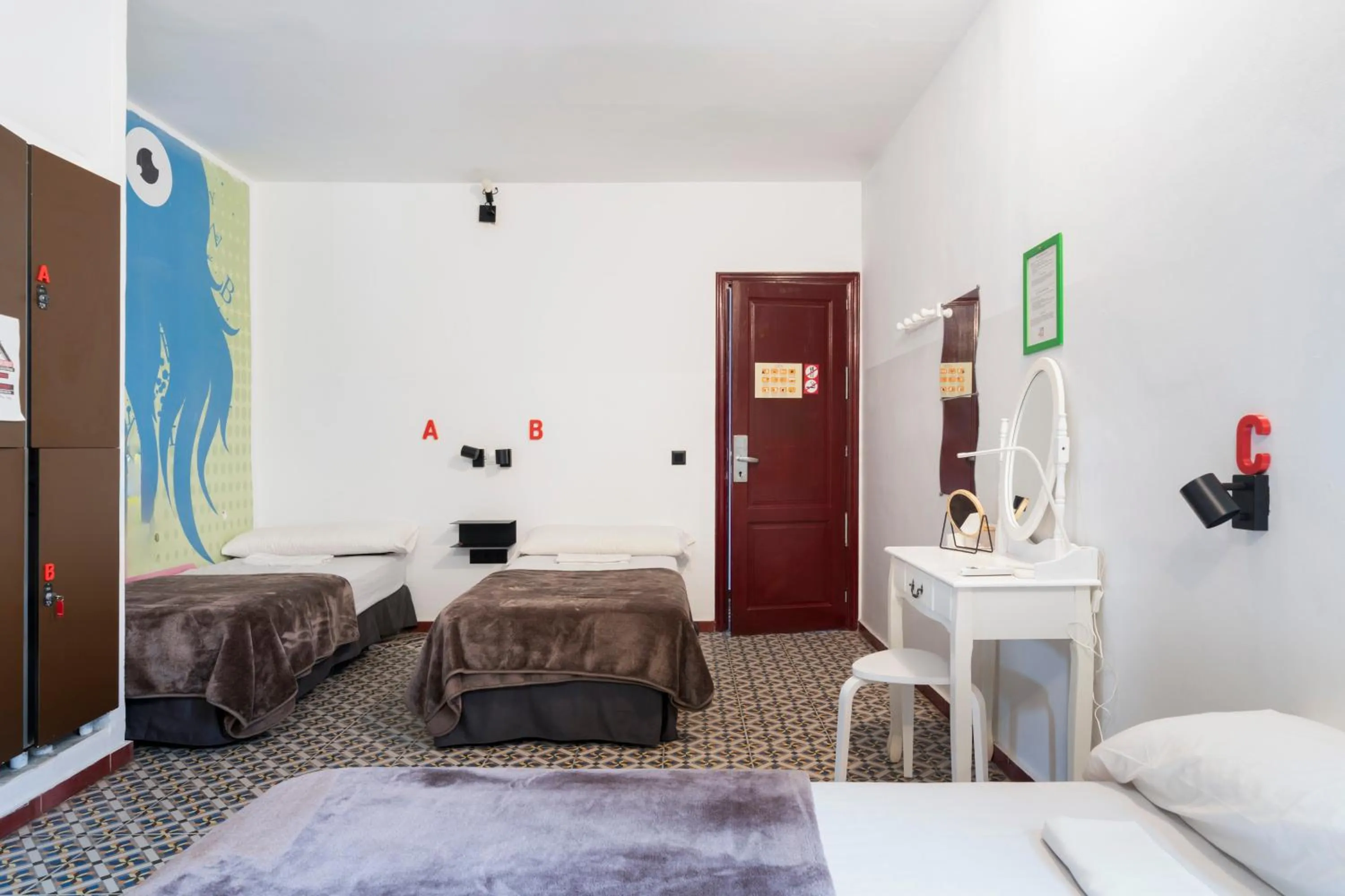 Bed in Home Youth Hostel by Feetup Hostels