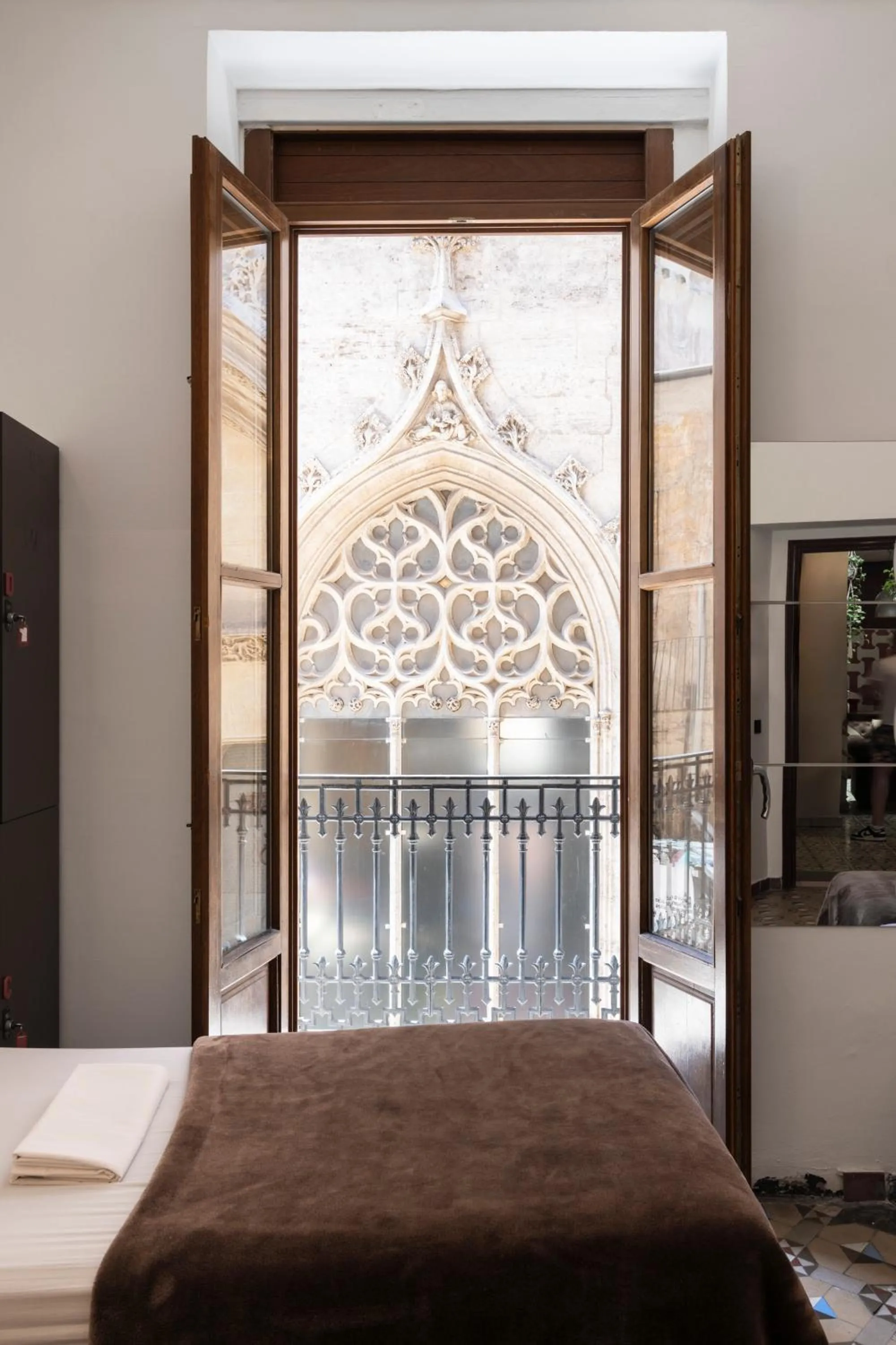 Bed in Home Youth Hostel by Feetup Hostels