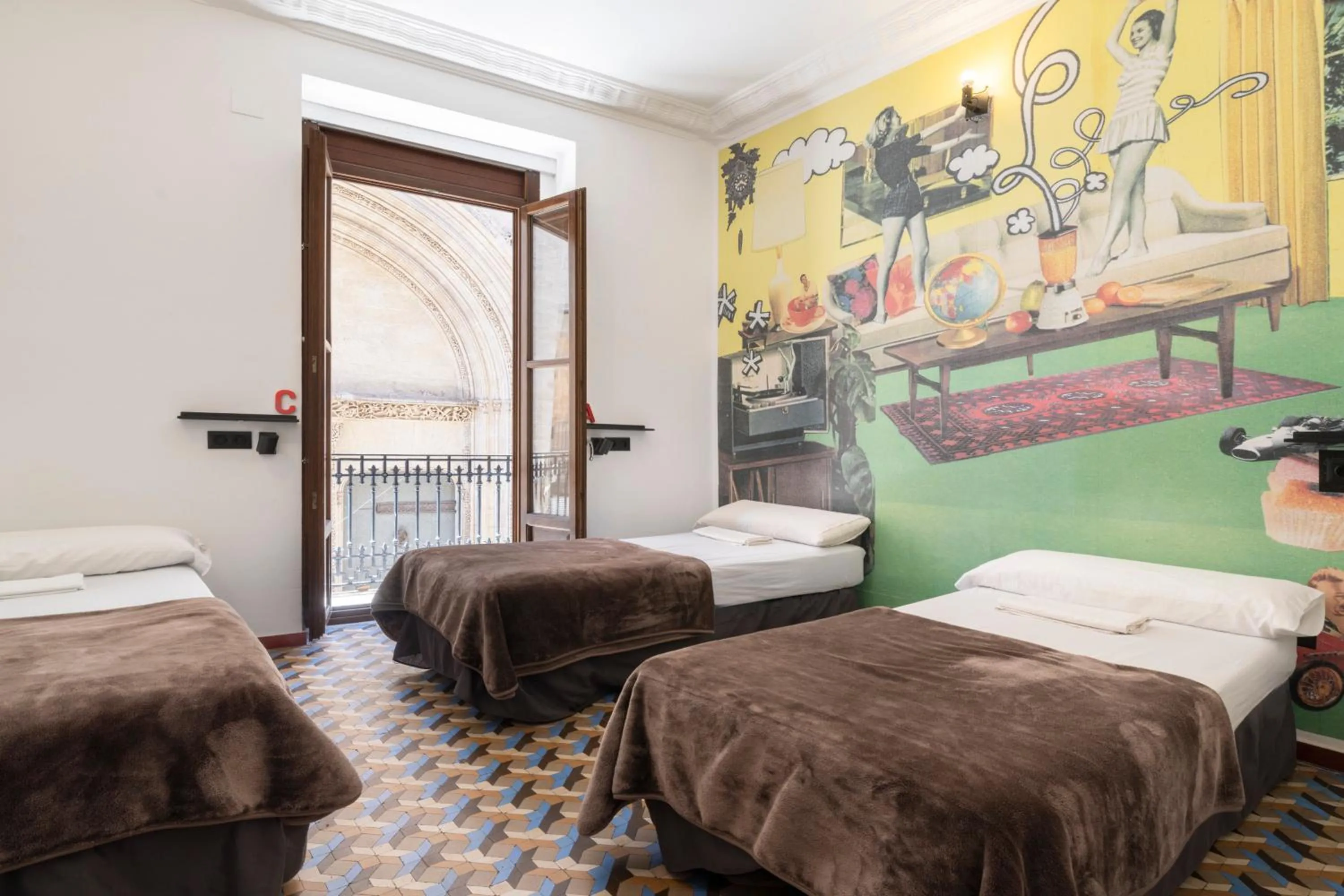 Bed in Home Youth Hostel by Feetup Hostels